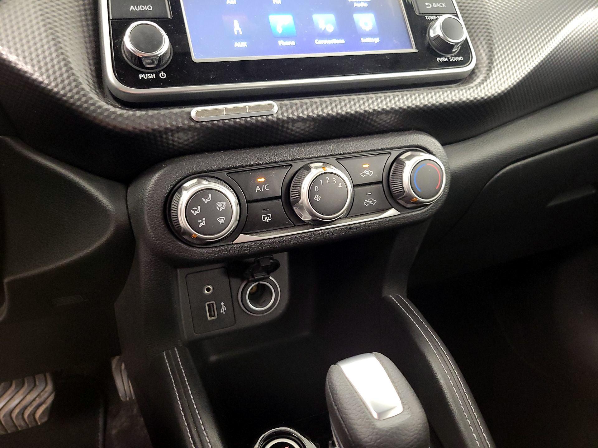 Thumbnail: 2018 Nissan Kicks - 16