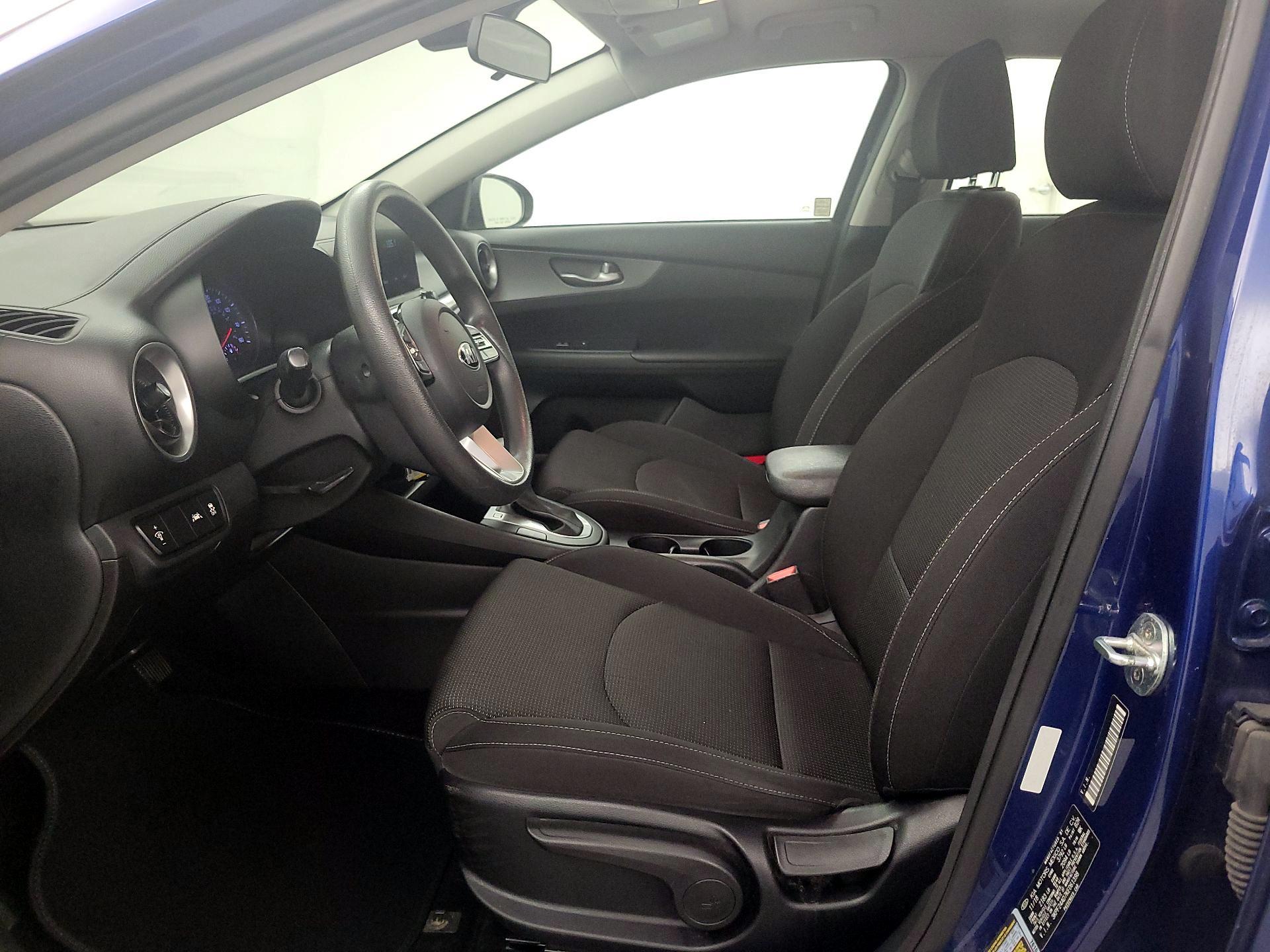 Thumbnail: 2019 Kia Forte - 11