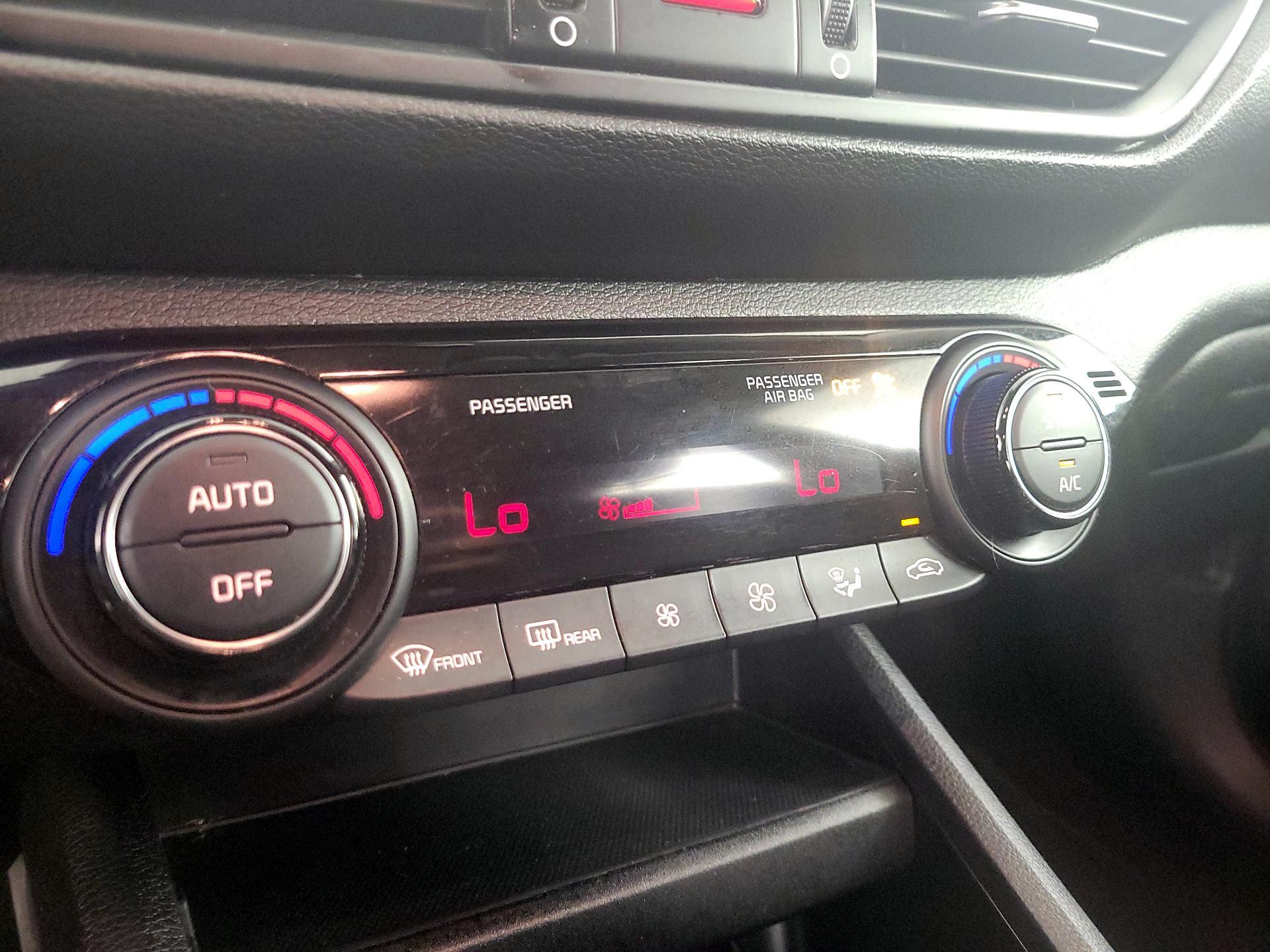 Thumbnail: 2019 Kia Forte - 16
