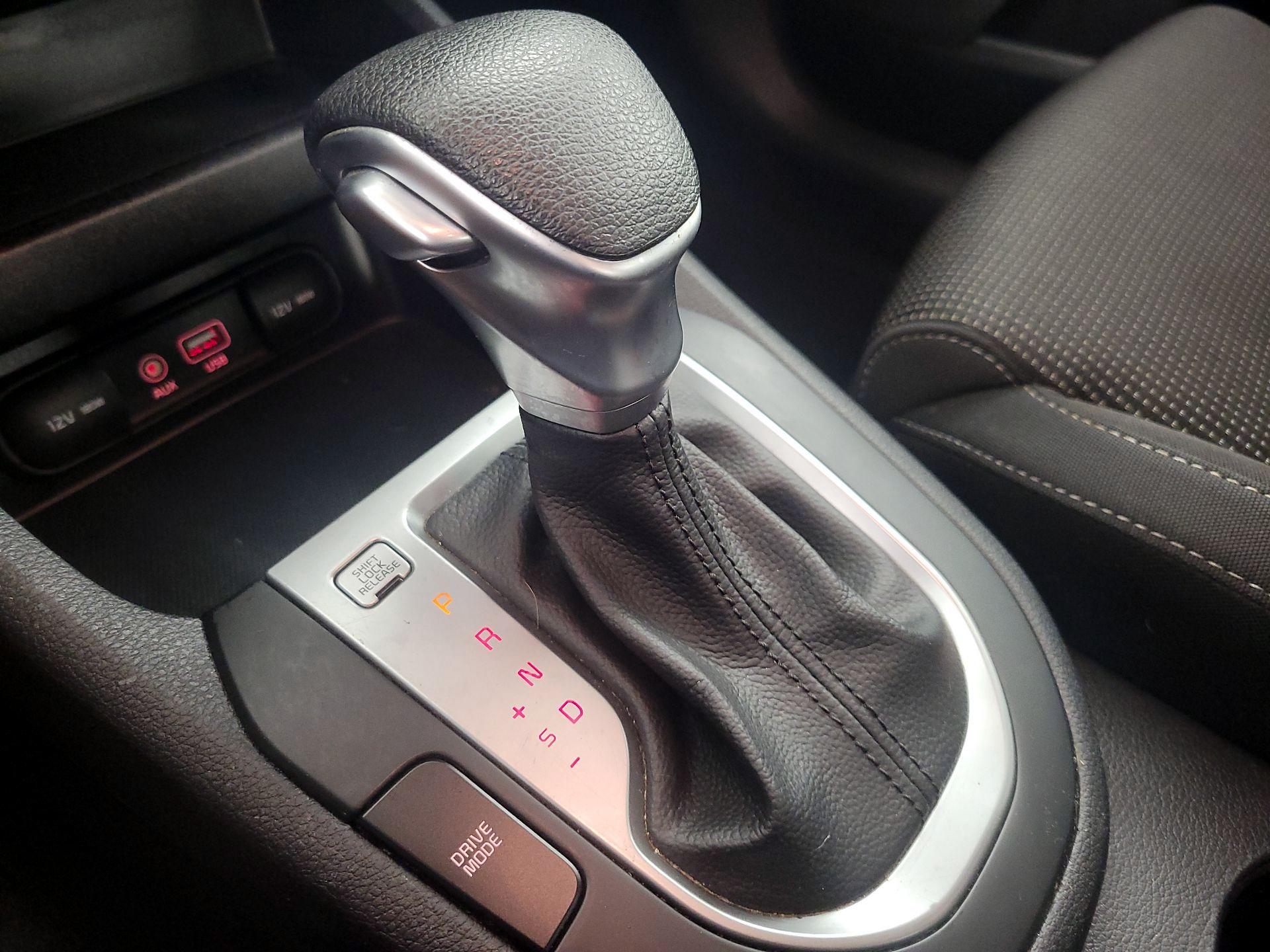 Thumbnail: 2019 Kia Forte - 17