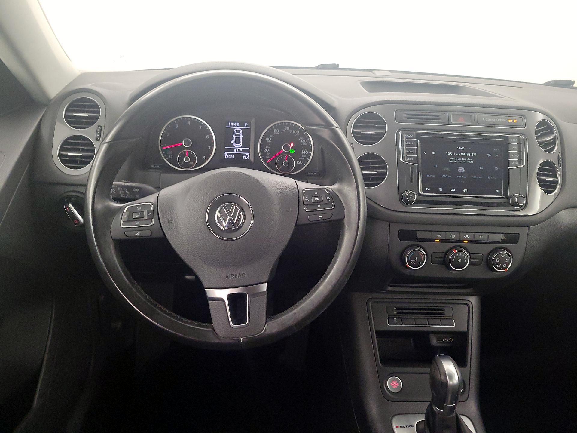 Thumbnail: 2017 Volkswagen Tiguan - 10