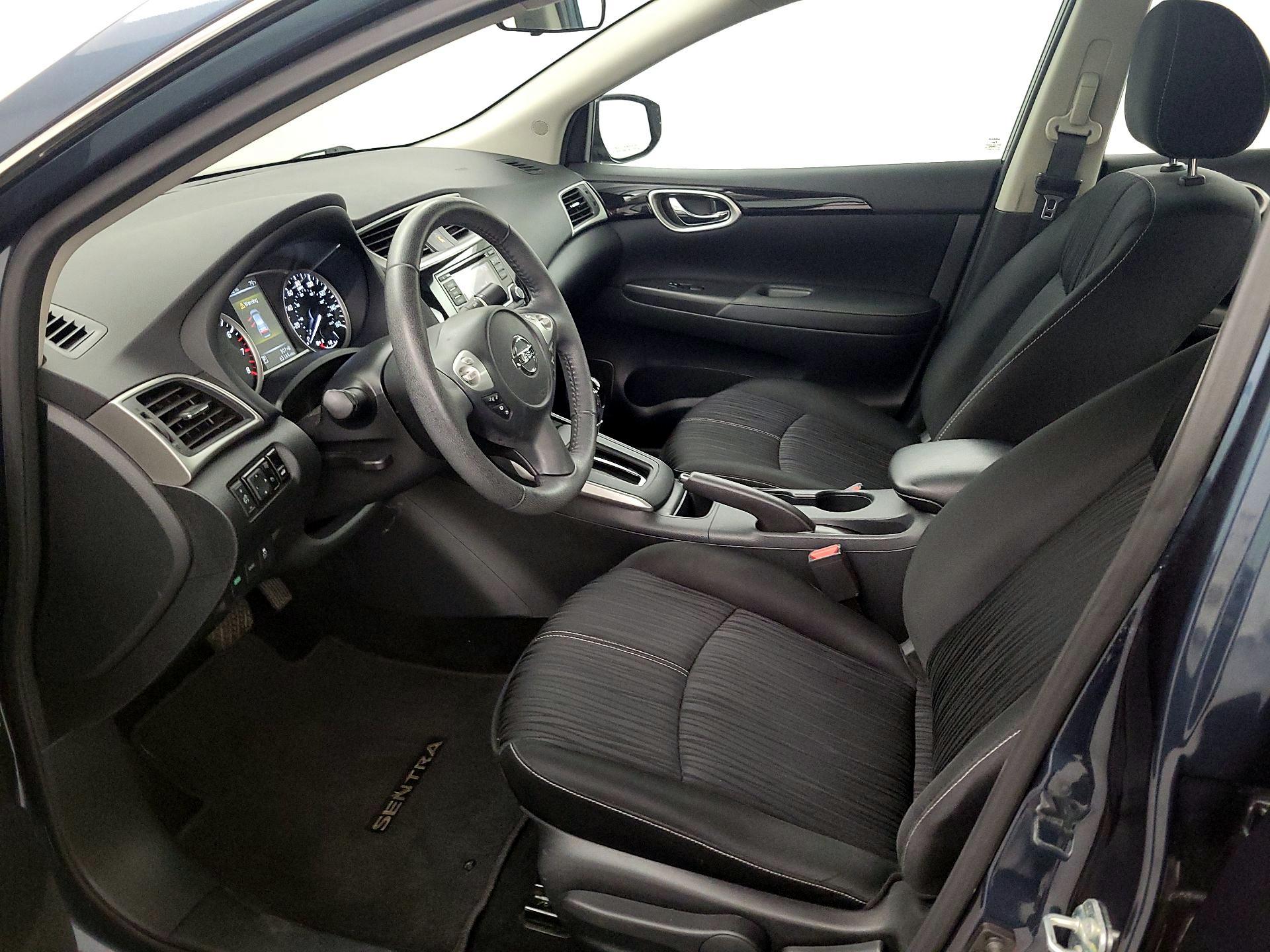 Thumbnail: 2017 Nissan Sentra - 11