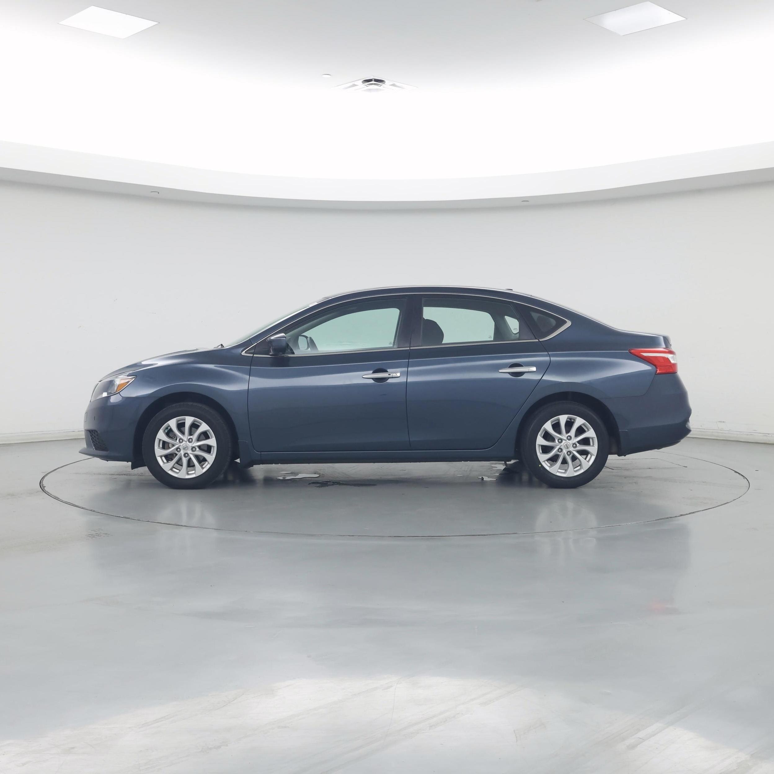 Thumbnail: 2017 Nissan Sentra - 3