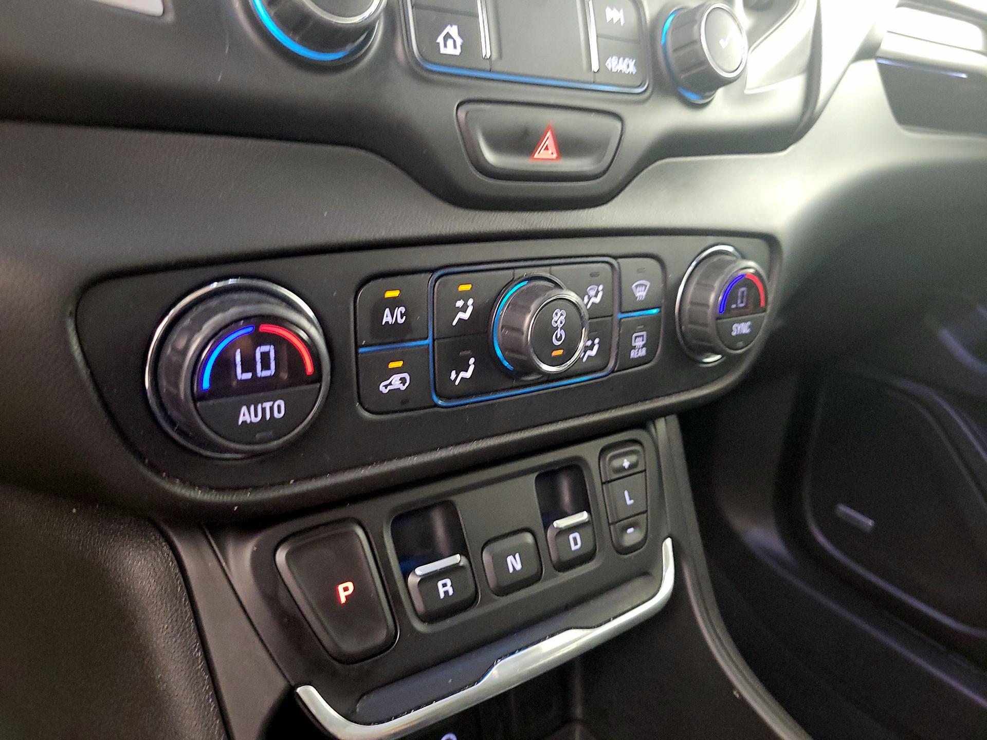 Thumbnail: 2021 GMC Terrain - 16