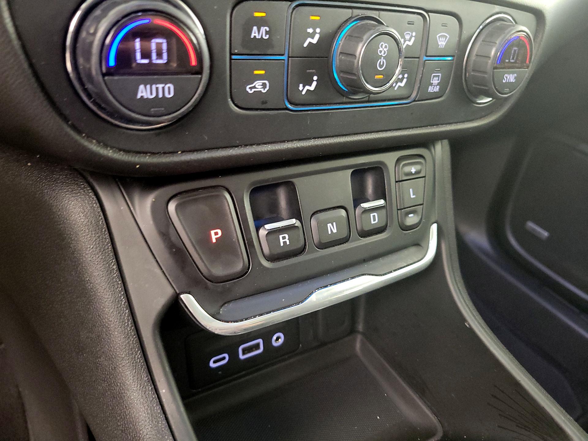 Thumbnail: 2021 GMC Terrain - 17