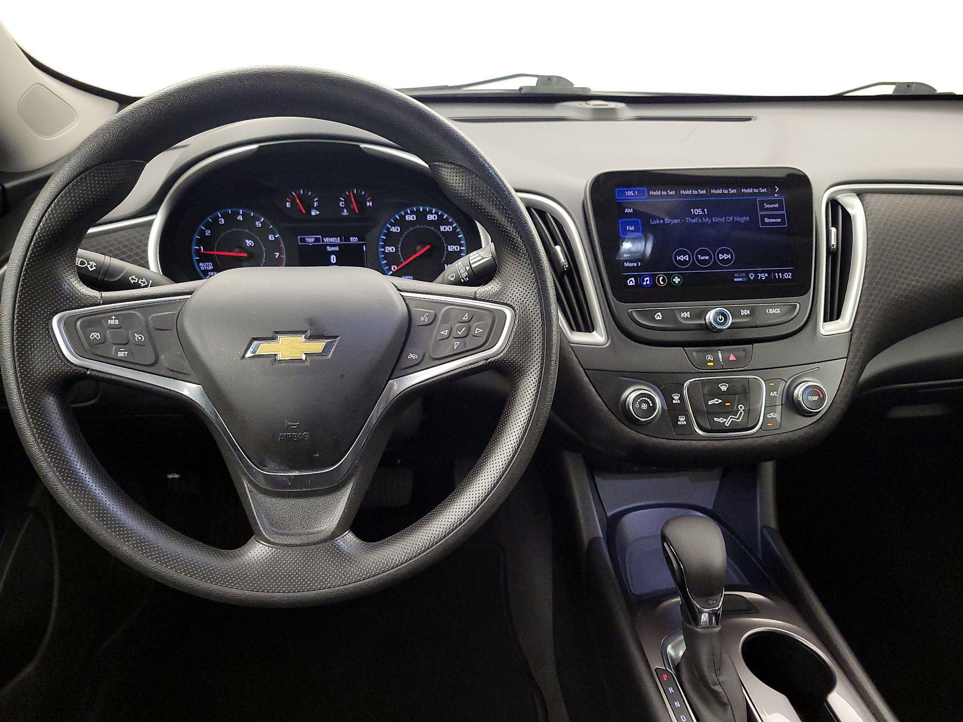 Thumbnail: 2022 Chevrolet Malibu - 9