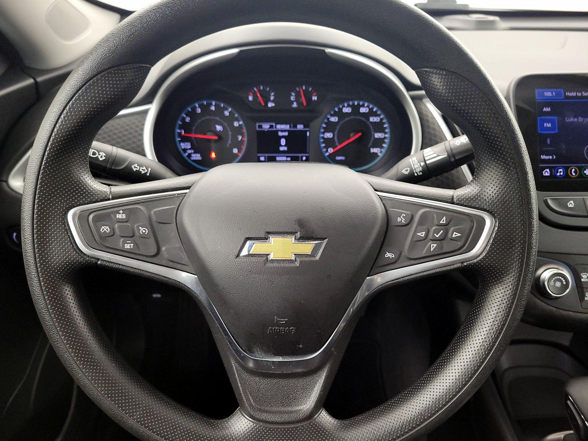 Thumbnail: 2022 Chevrolet Malibu - 10