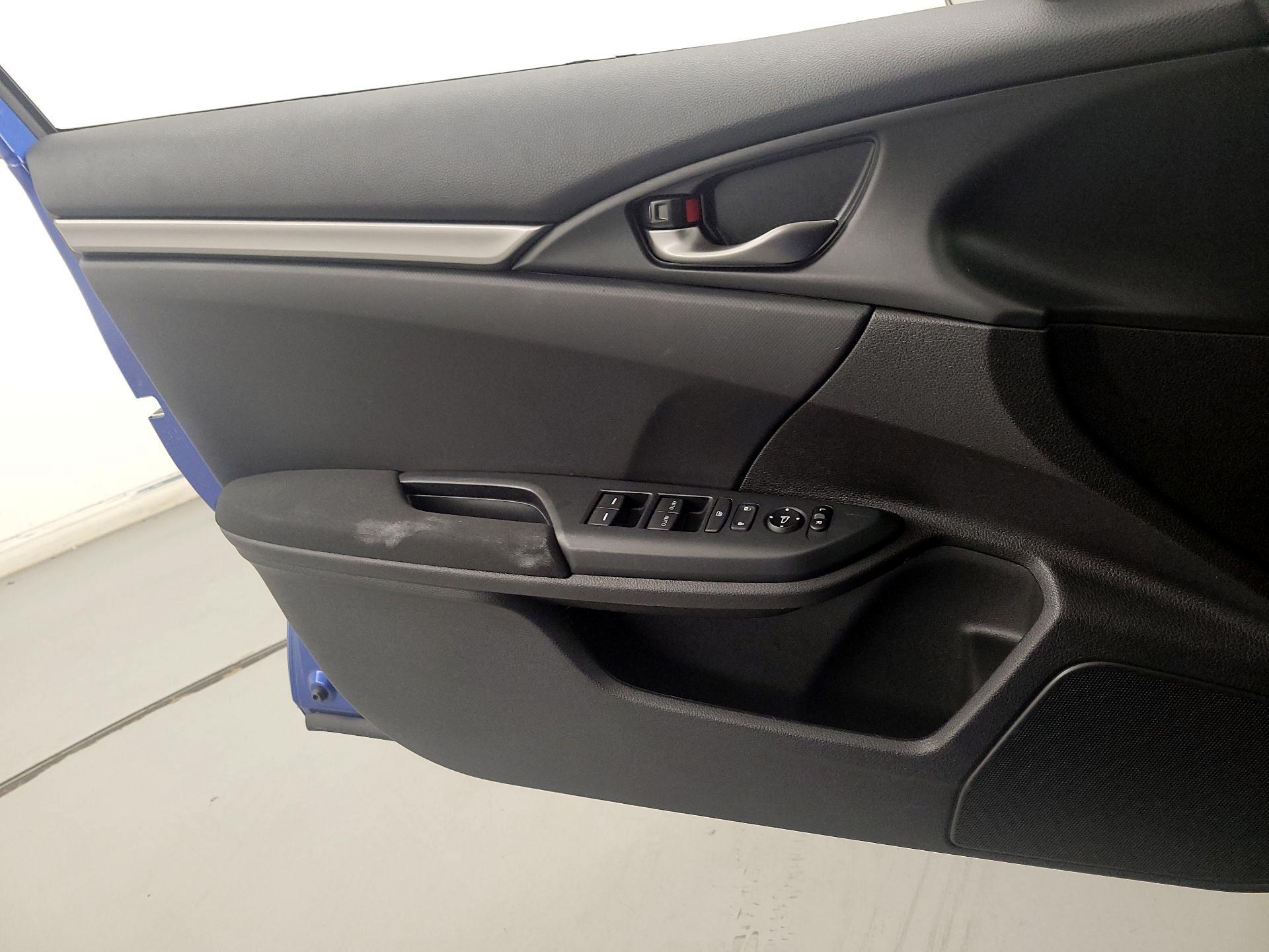 Thumbnail: 2019 Honda Civic - 12