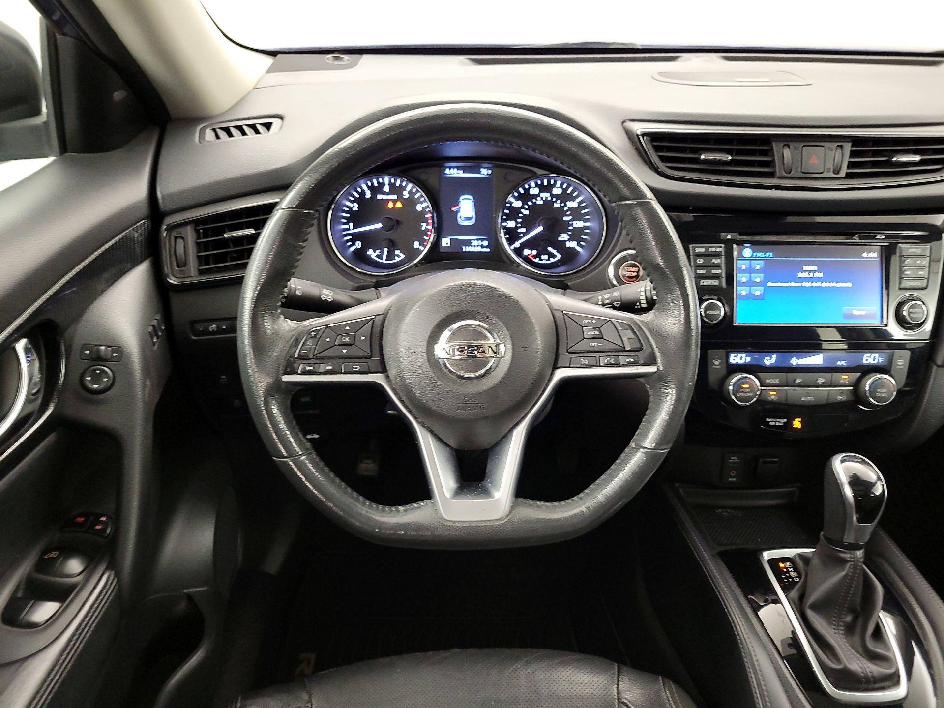 Thumbnail: 2017 Nissan Rogue - 10
