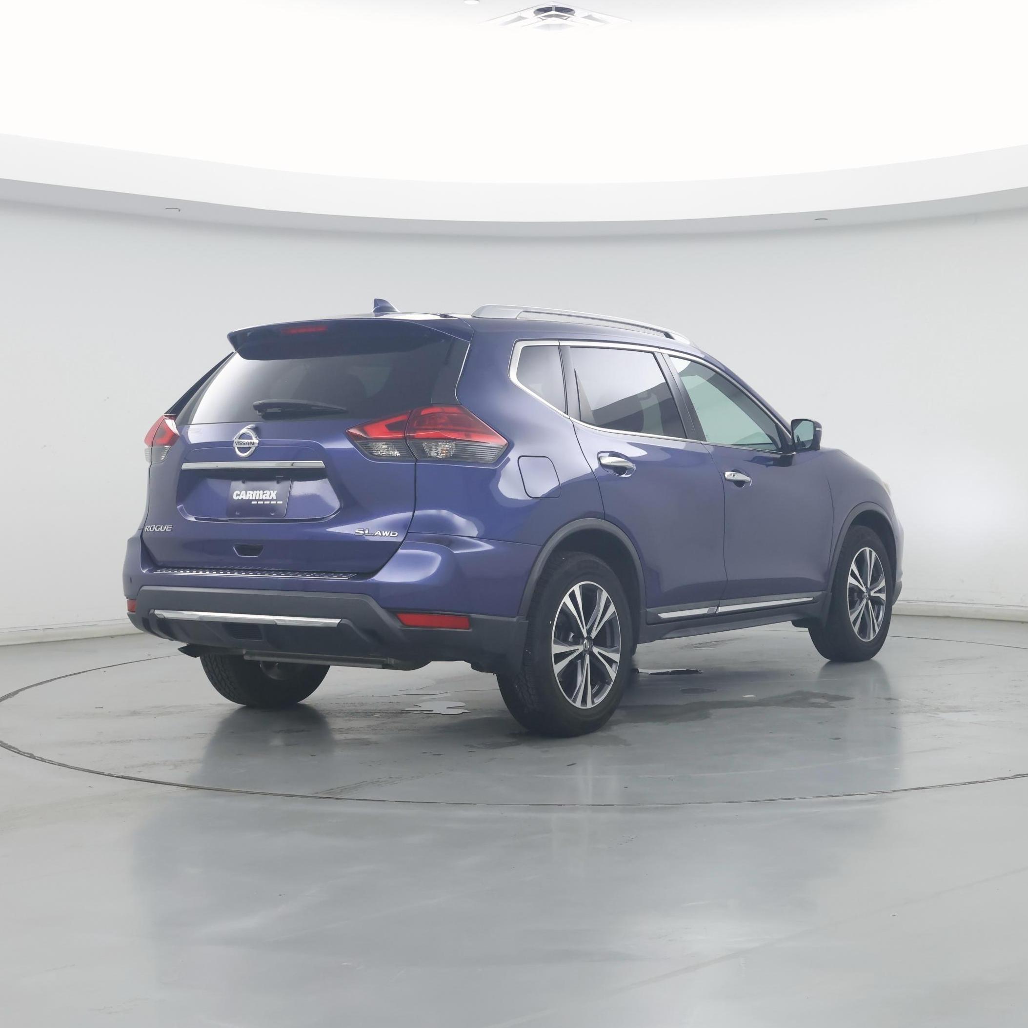 Thumbnail: 2017 Nissan Rogue - 8