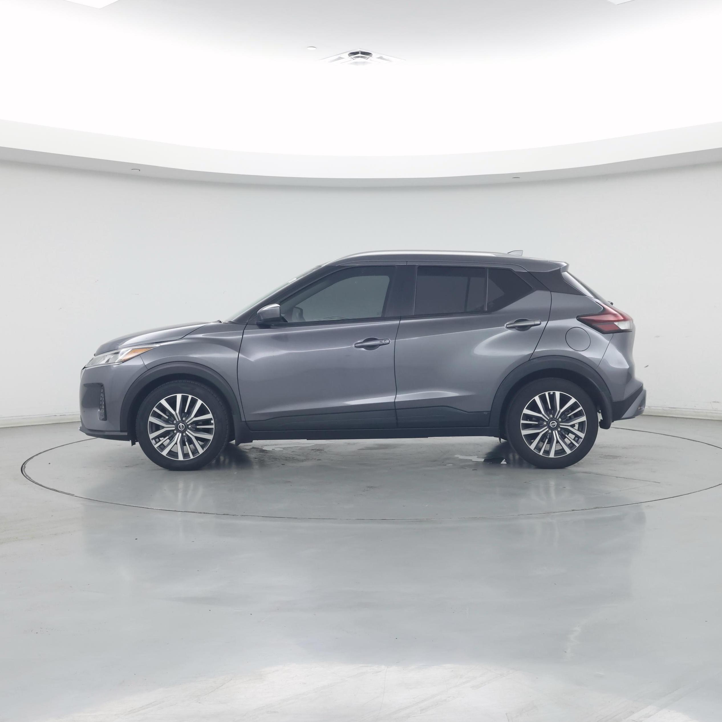 Thumbnail: 2021 Nissan Kicks - 3