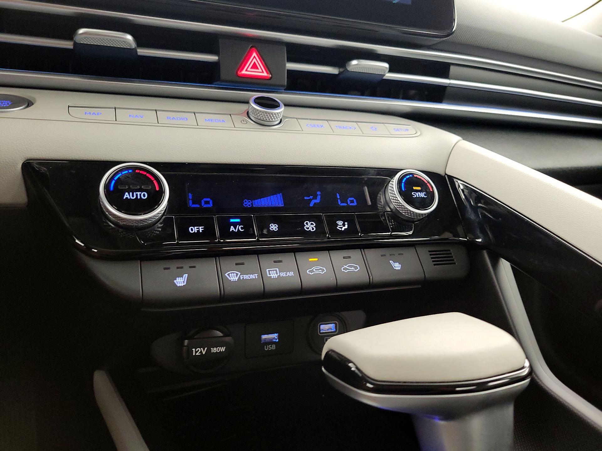 Thumbnail: 2023 Hyundai Elantra - 17