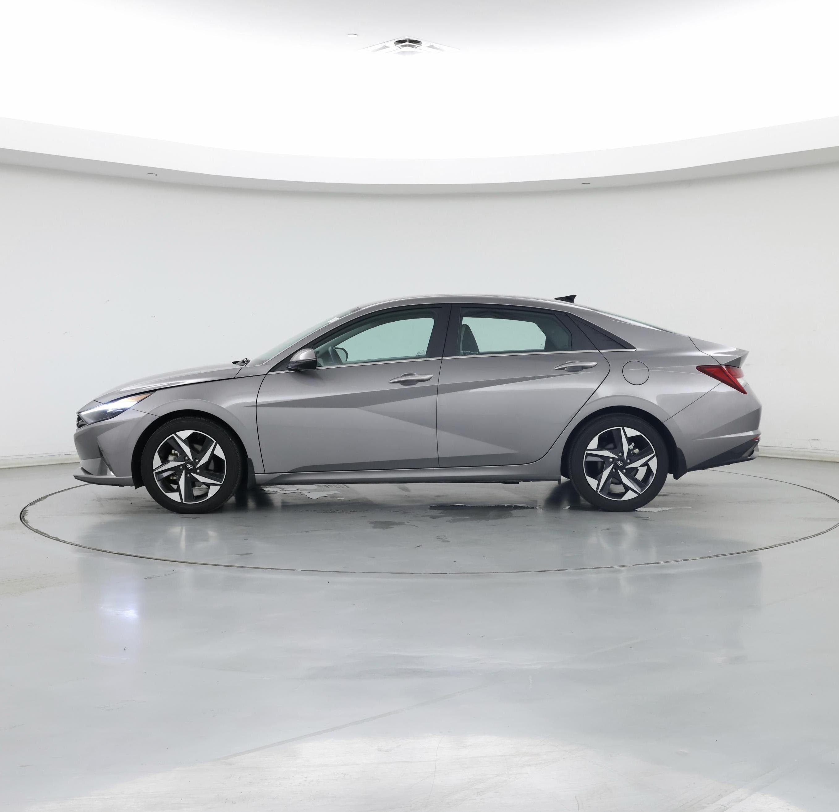 Thumbnail: 2023 Hyundai Elantra - 3