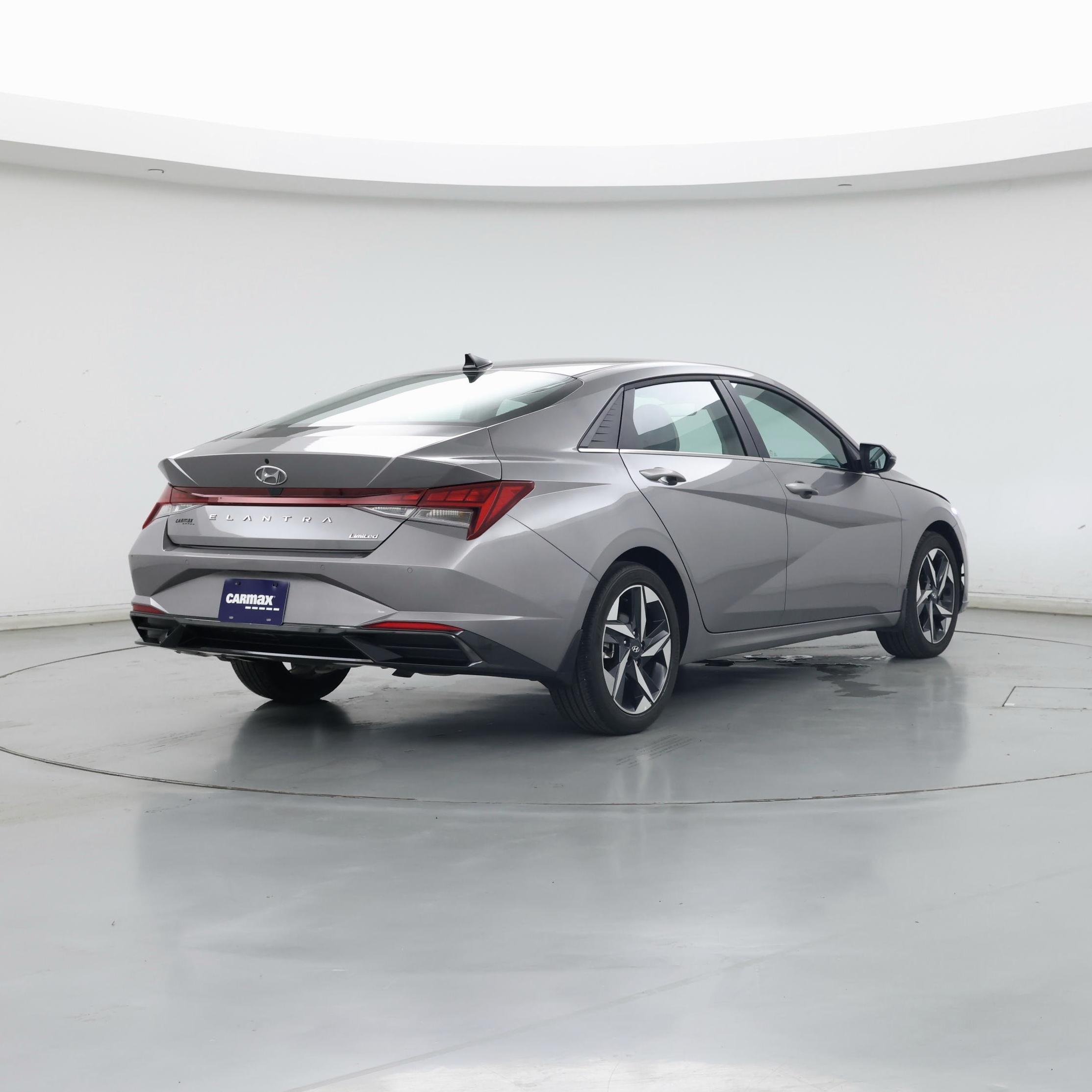 Thumbnail: 2023 Hyundai Elantra - 8
