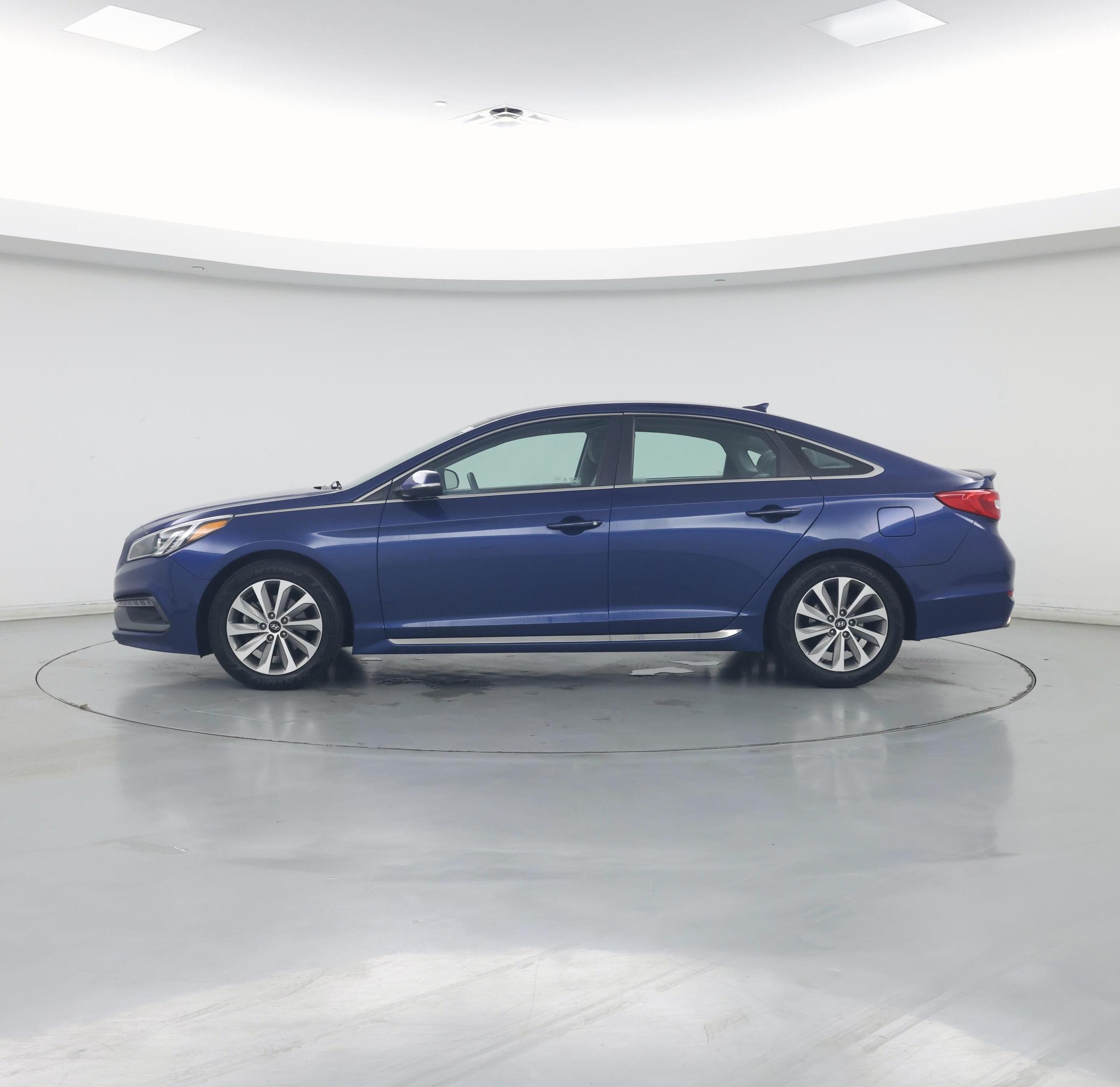 Thumbnail: 2015 Hyundai Sonata - 3