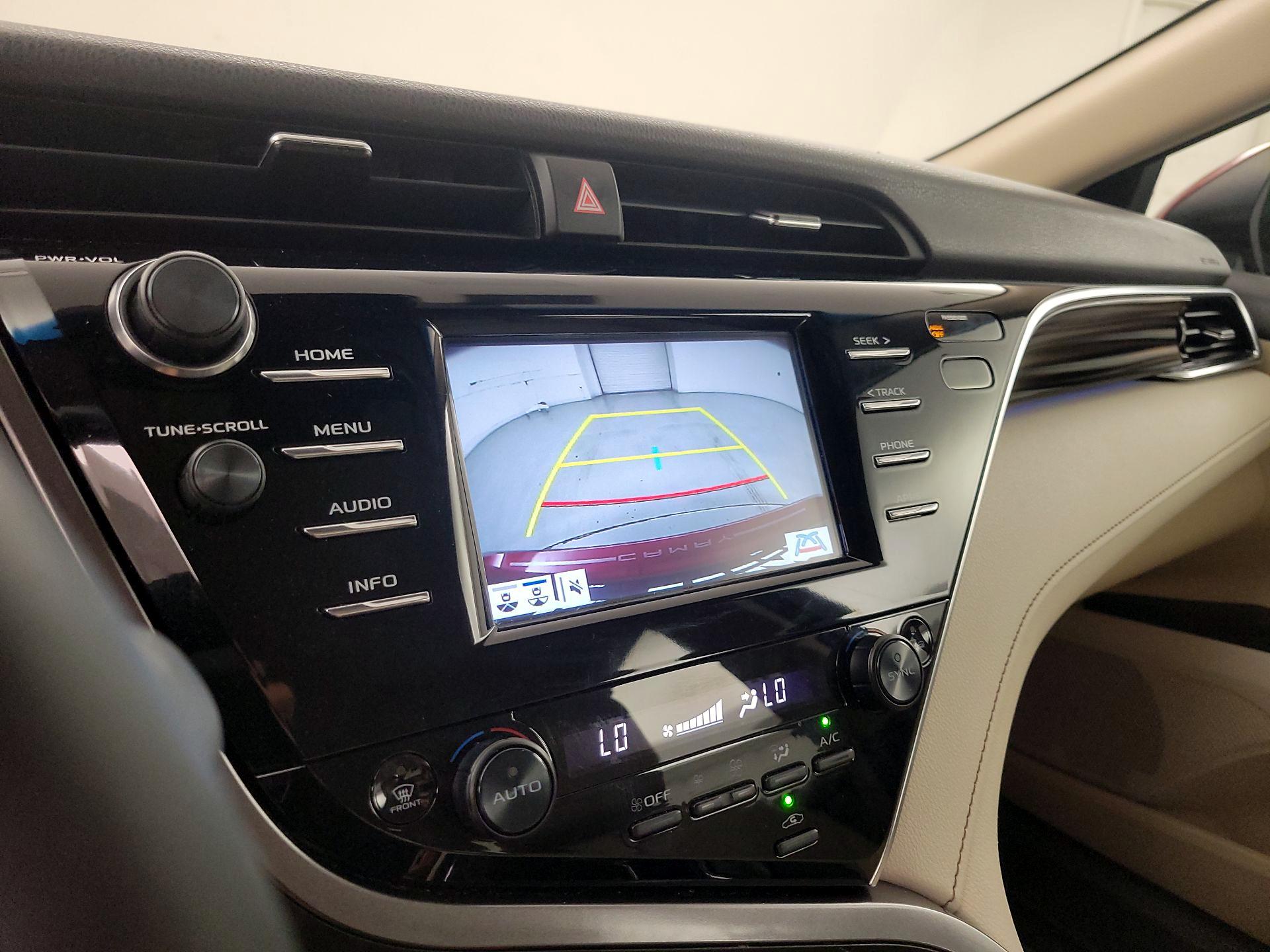 Thumbnail: 2018 Toyota Camry - 14