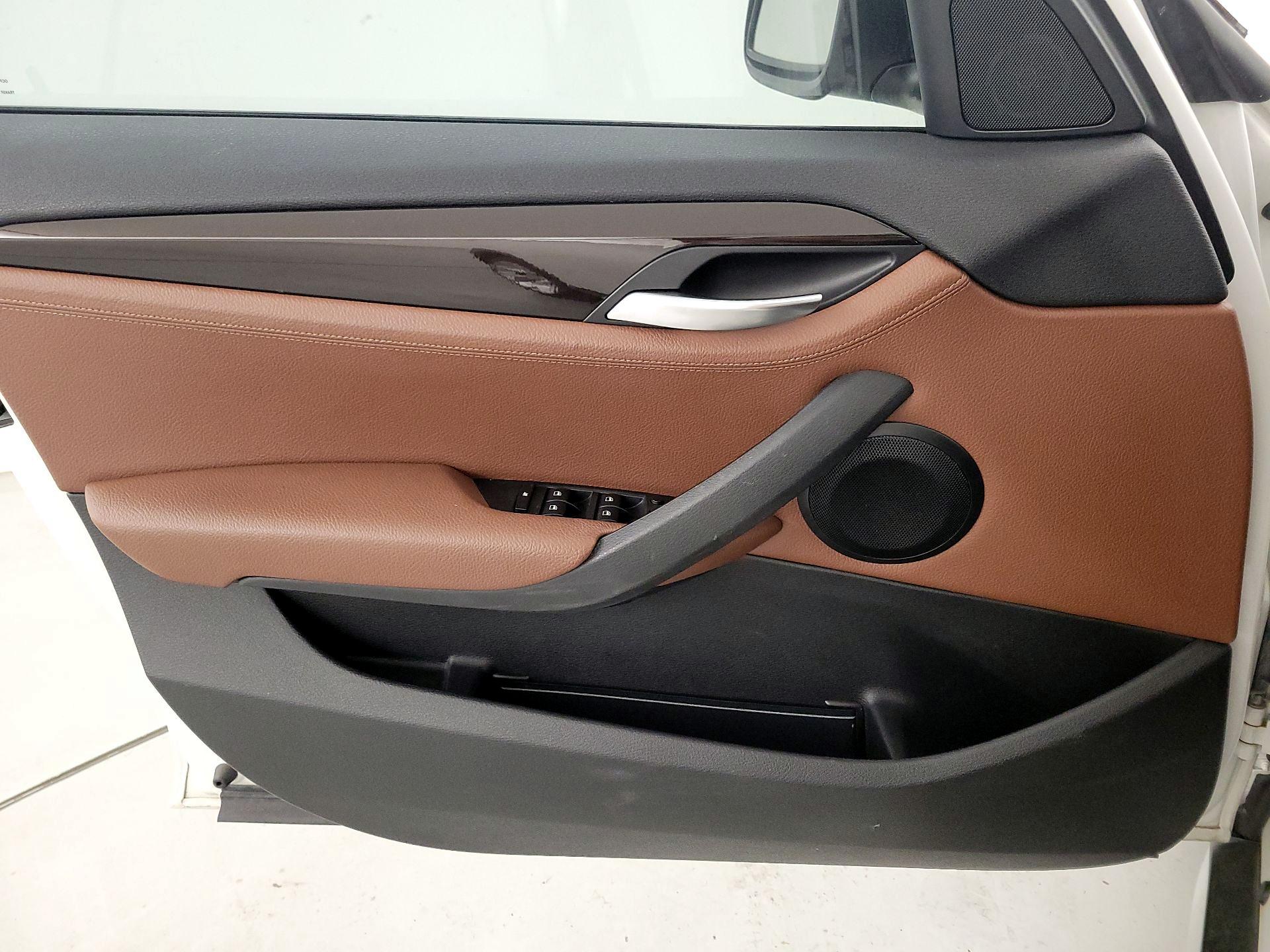 Thumbnail: 2015 BMW X1 - 12