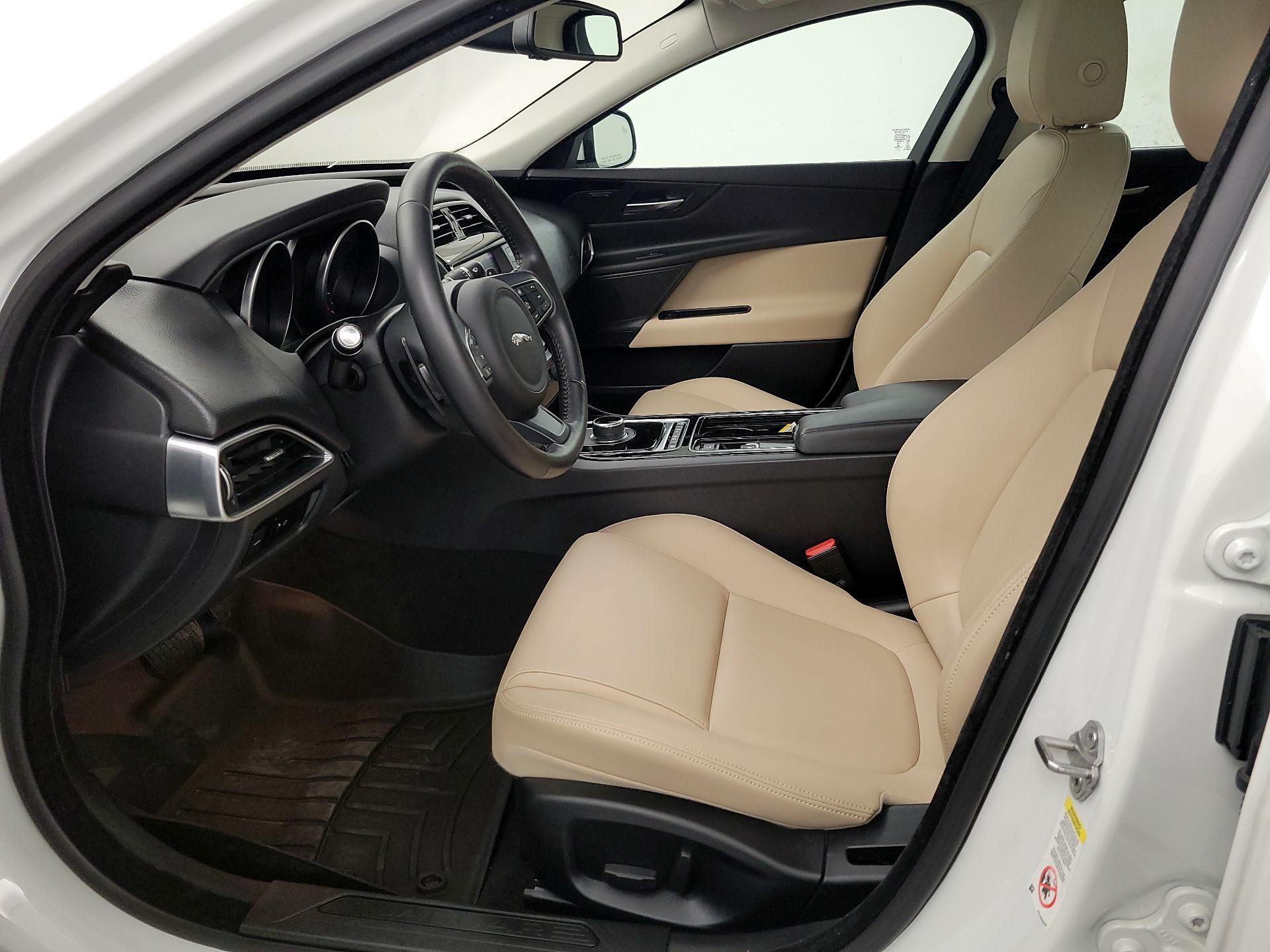 Thumbnail: 2018 Jaguar XE - 11