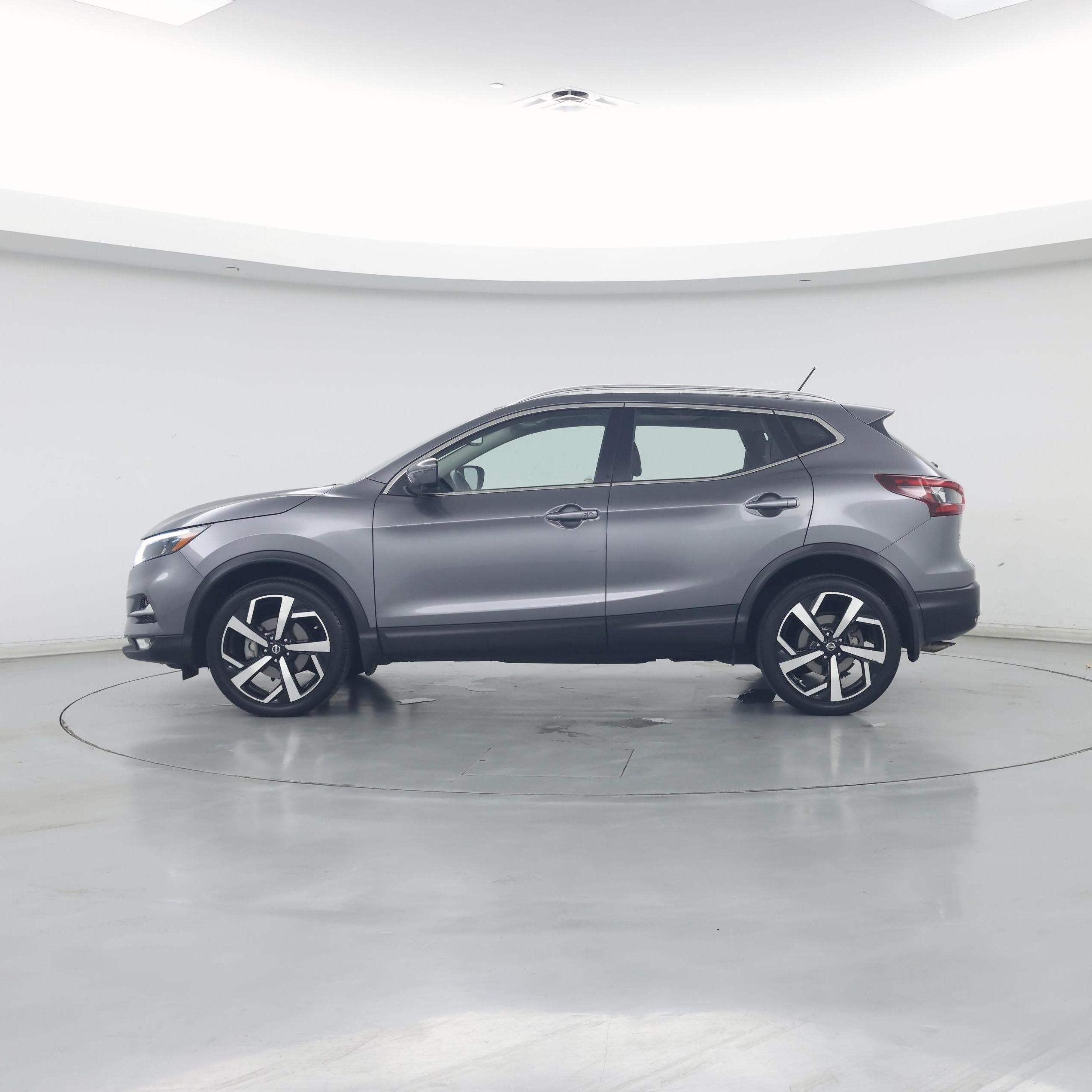 Thumbnail: 2020 Nissan Rogue Sport - 3