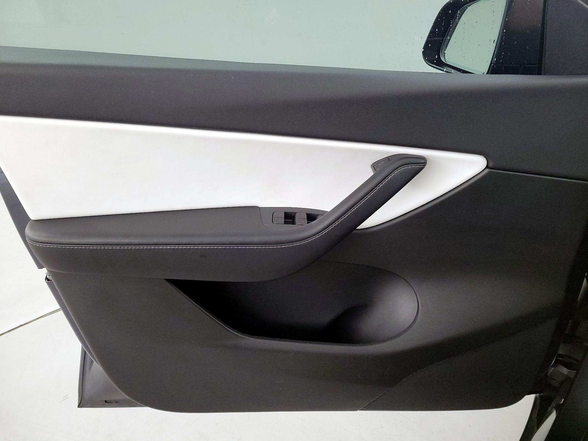 Thumbnail: 2021 Tesla Model Y - 12