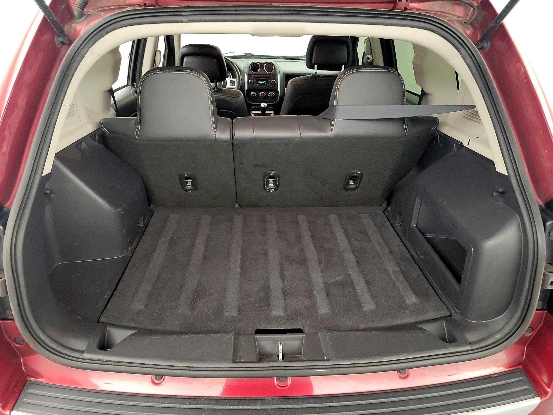 Thumbnail: 2015 Jeep Compass - 18