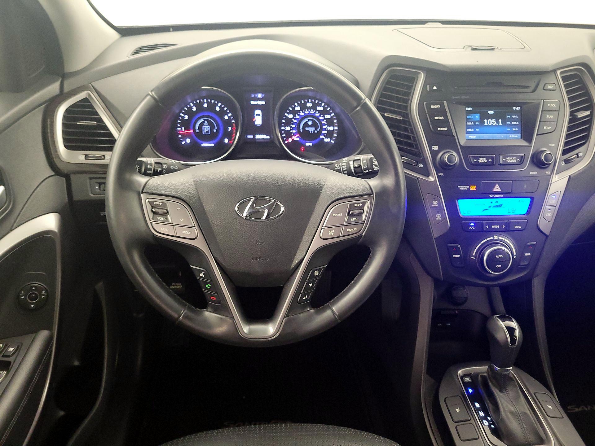 Thumbnail: 2013 Hyundai Santa Fe - 10
