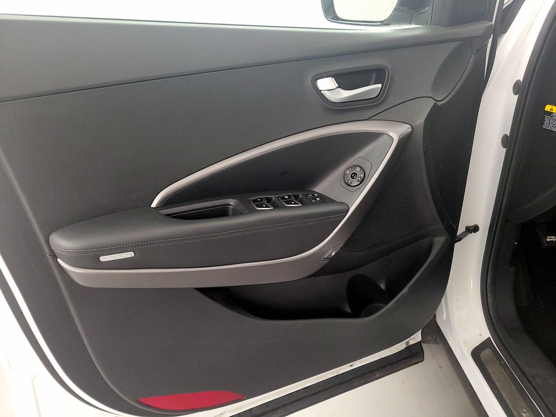 Thumbnail: 2013 Hyundai Santa Fe - 12