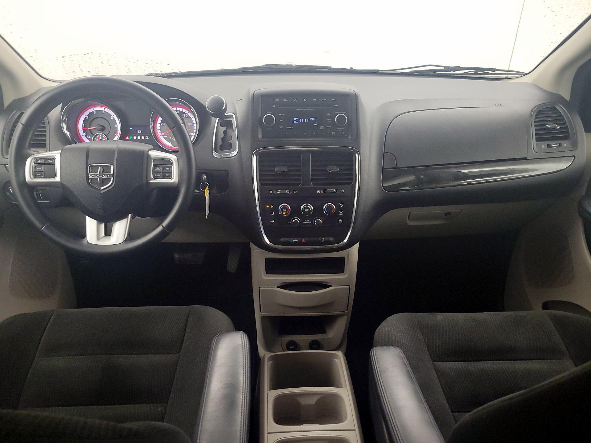 Thumbnail: 2016 Dodge Grand Caravan - 9