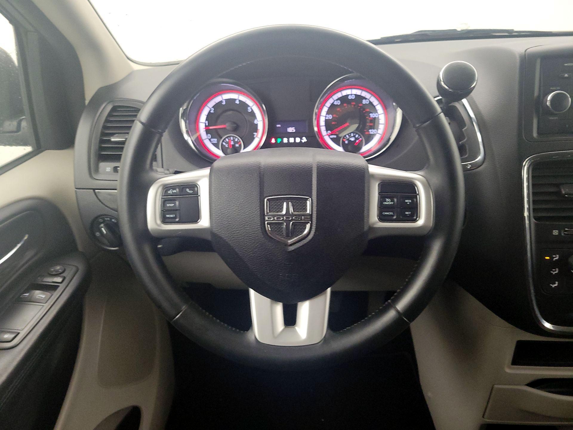 Thumbnail: 2016 Dodge Grand Caravan - 10
