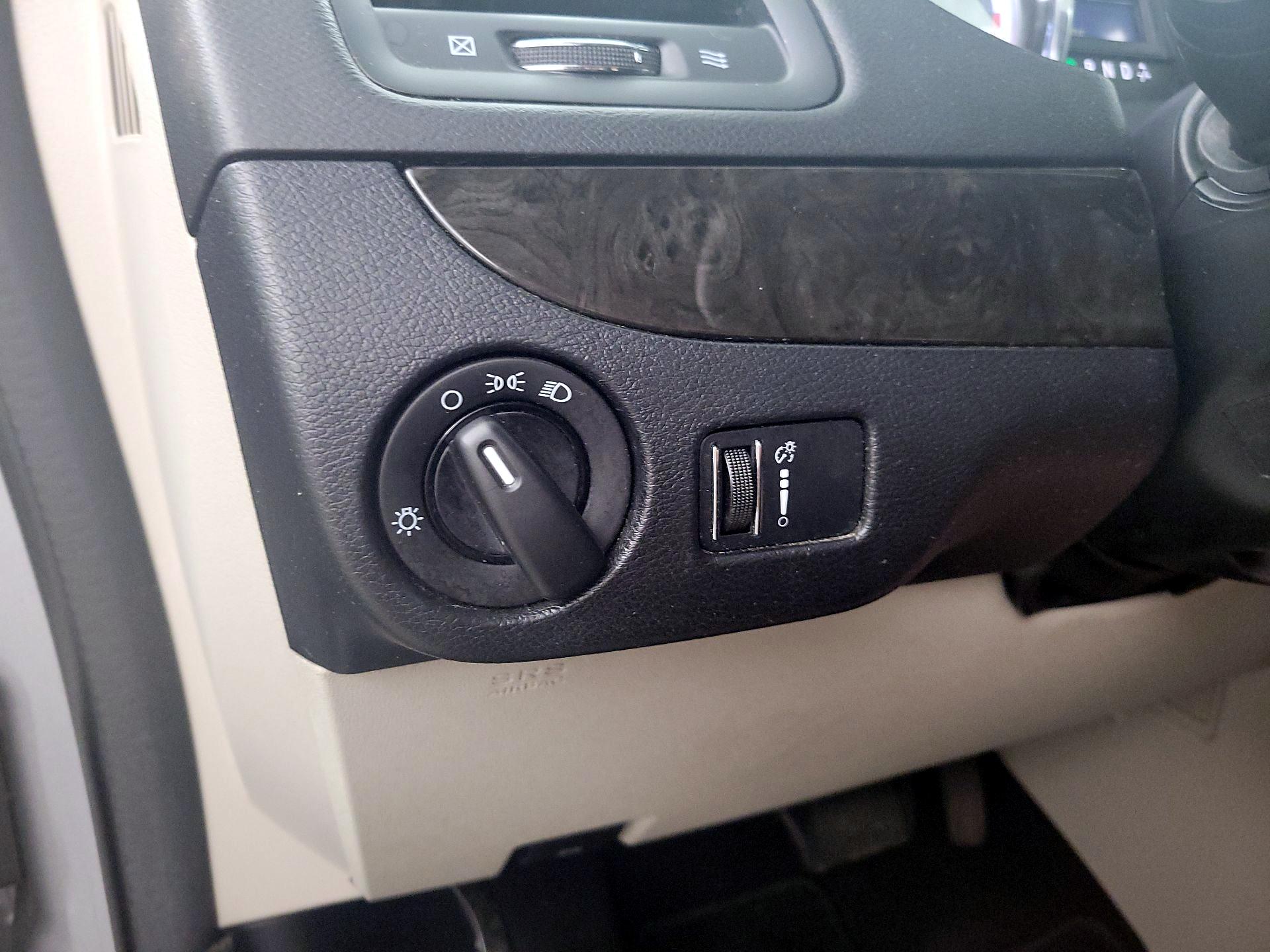 Thumbnail: 2016 Dodge Grand Caravan - 13