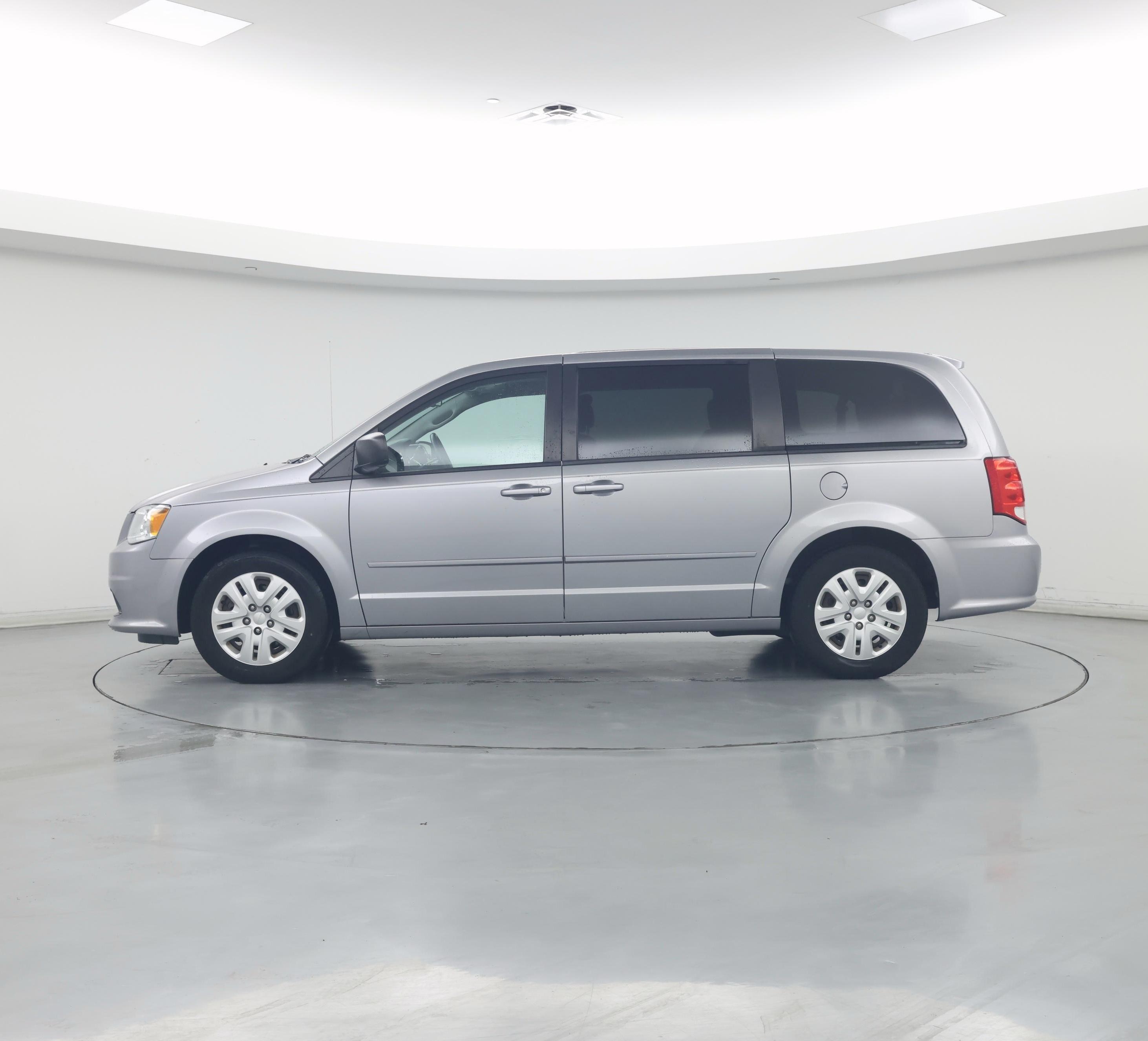 Thumbnail: 2016 Dodge Grand Caravan - 3