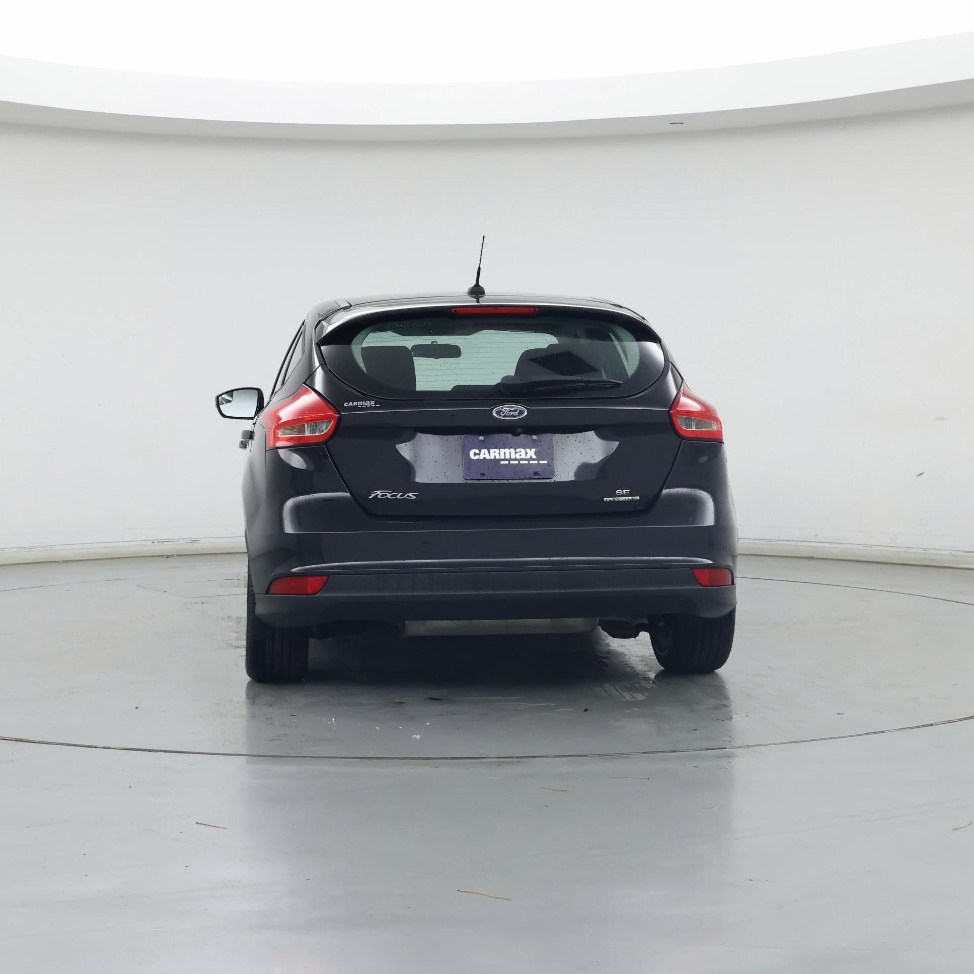 Thumbnail: 2016 Ford Focus - 6