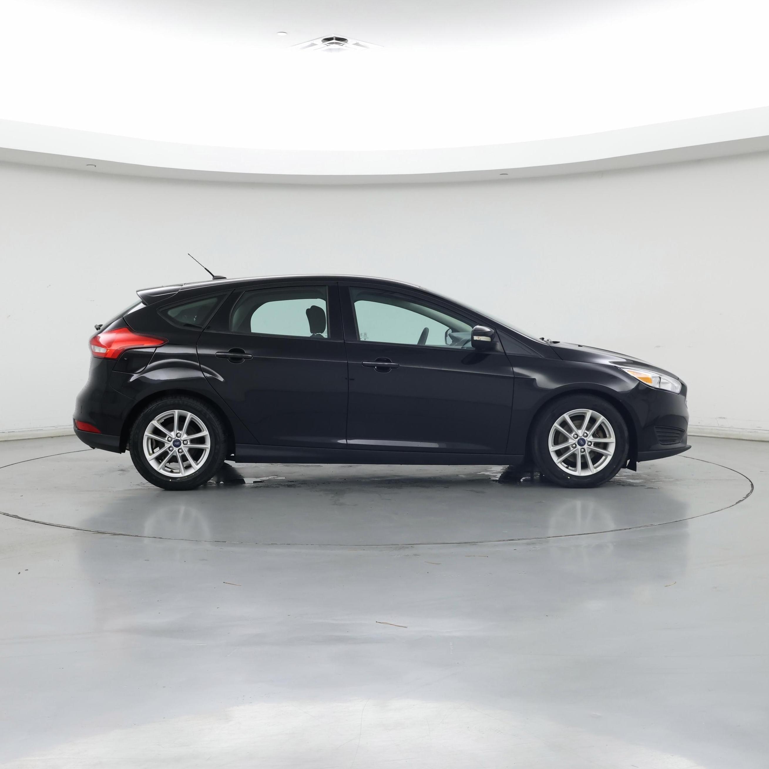 Thumbnail: 2016 Ford Focus - 7