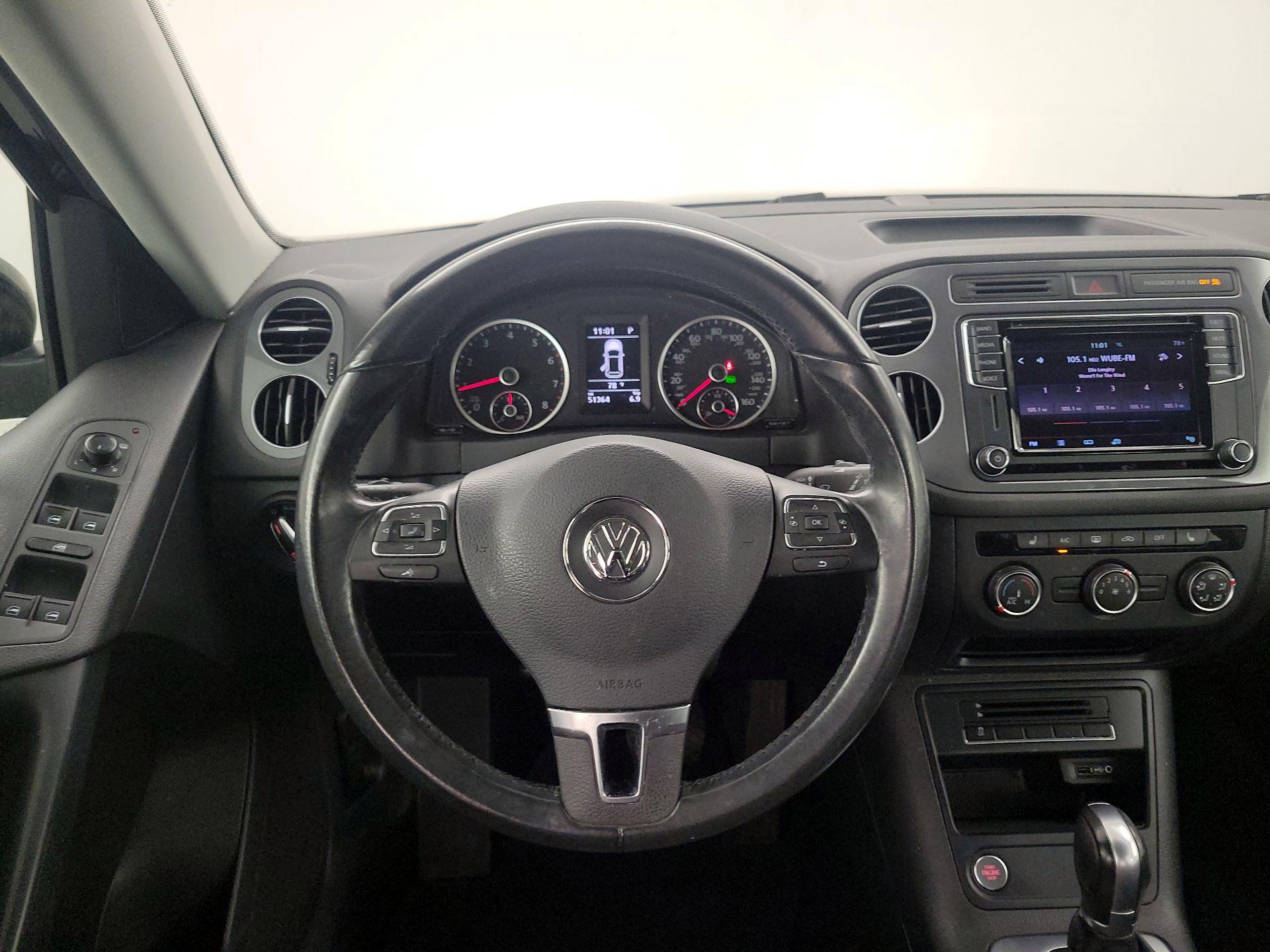 Thumbnail: 2017 Volkswagen Tiguan - 10