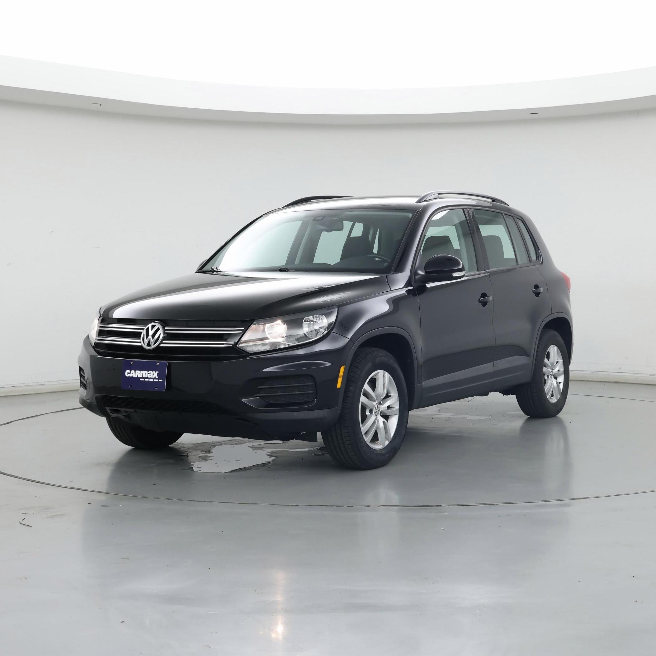 Thumbnail: 2017 Volkswagen Tiguan - 4