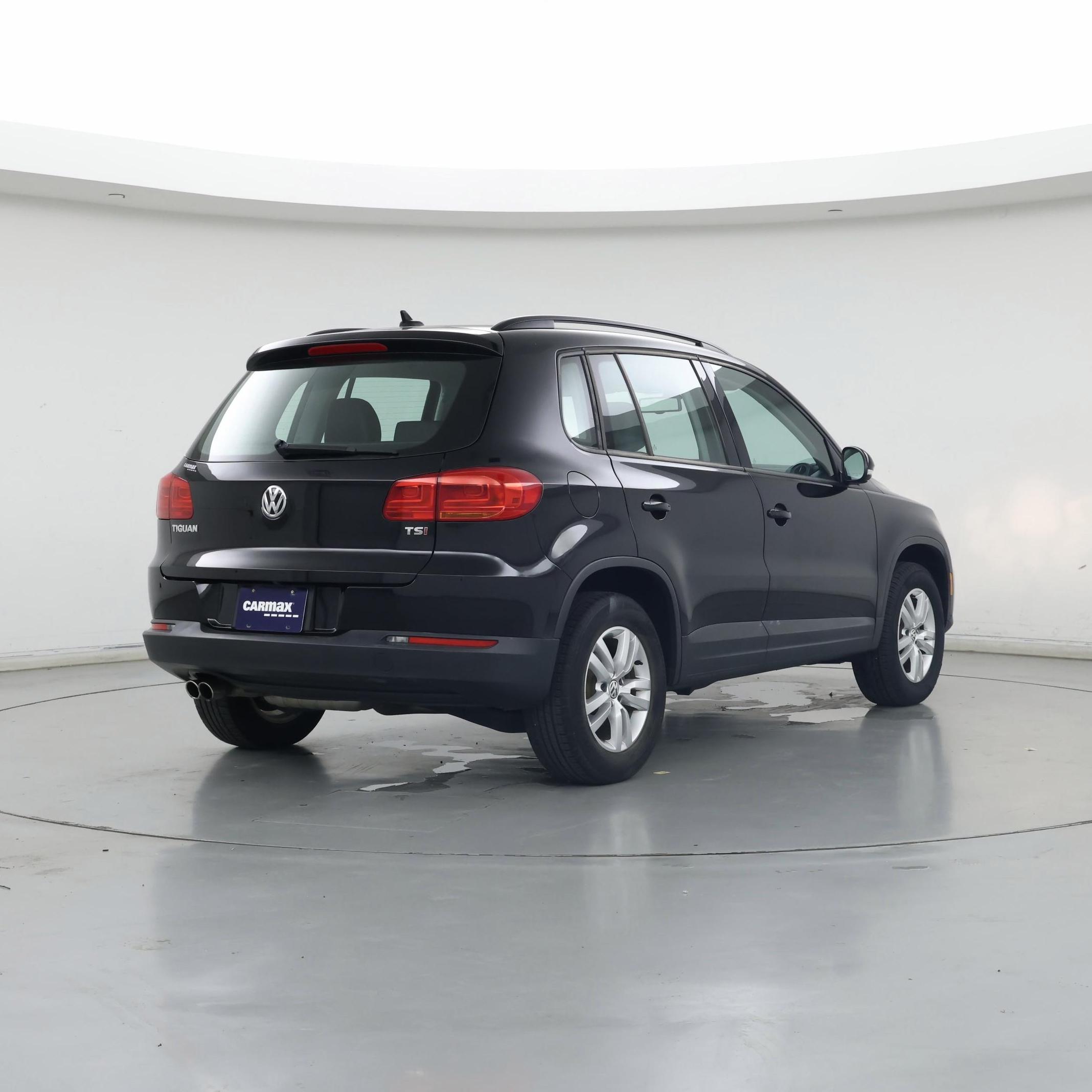 Thumbnail: 2017 Volkswagen Tiguan - 8