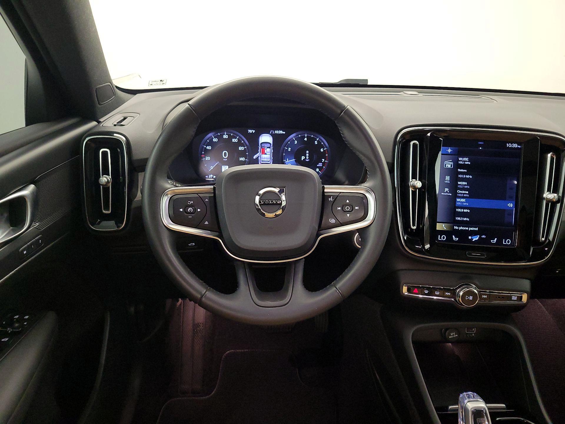 Thumbnail: 2020 Volvo XC40 - 10