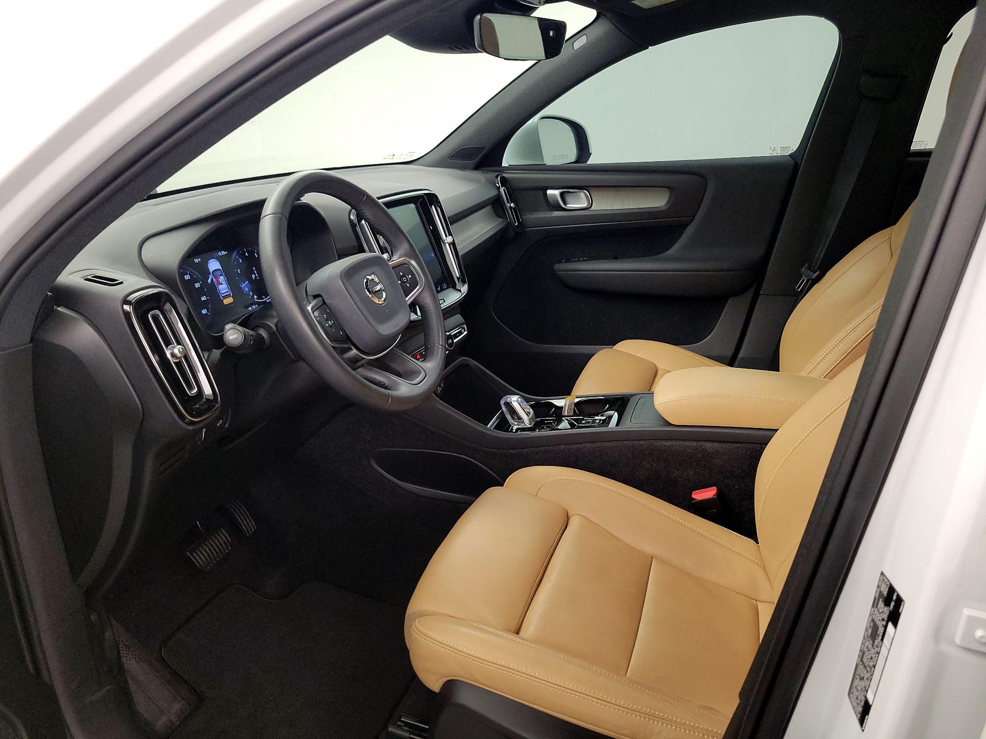 Thumbnail: 2020 Volvo XC40 - 11