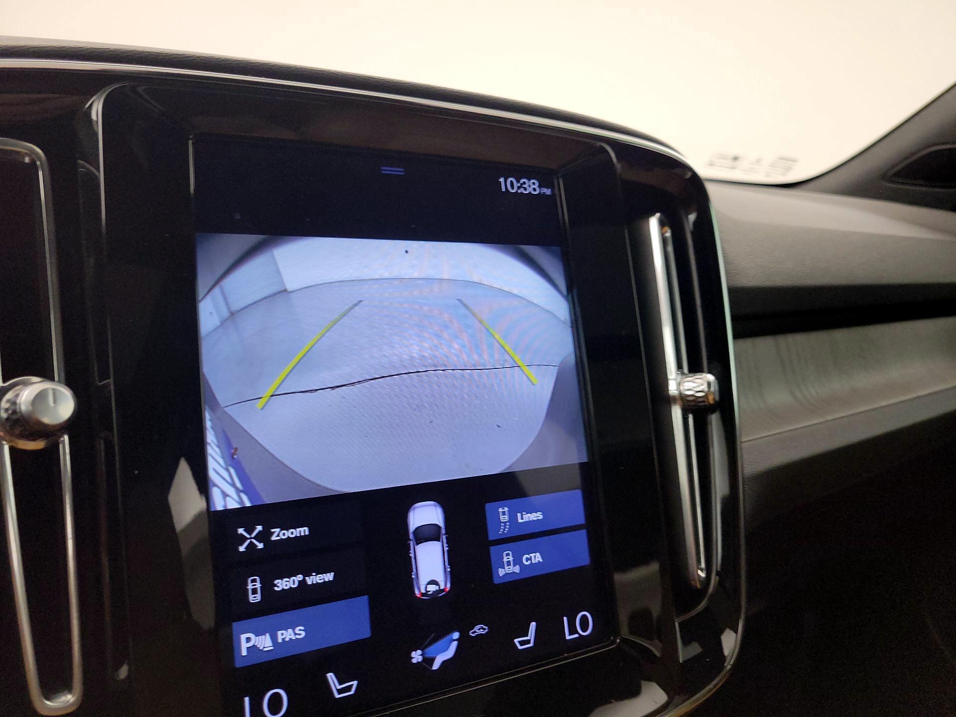Thumbnail: 2020 Volvo XC40 - 14