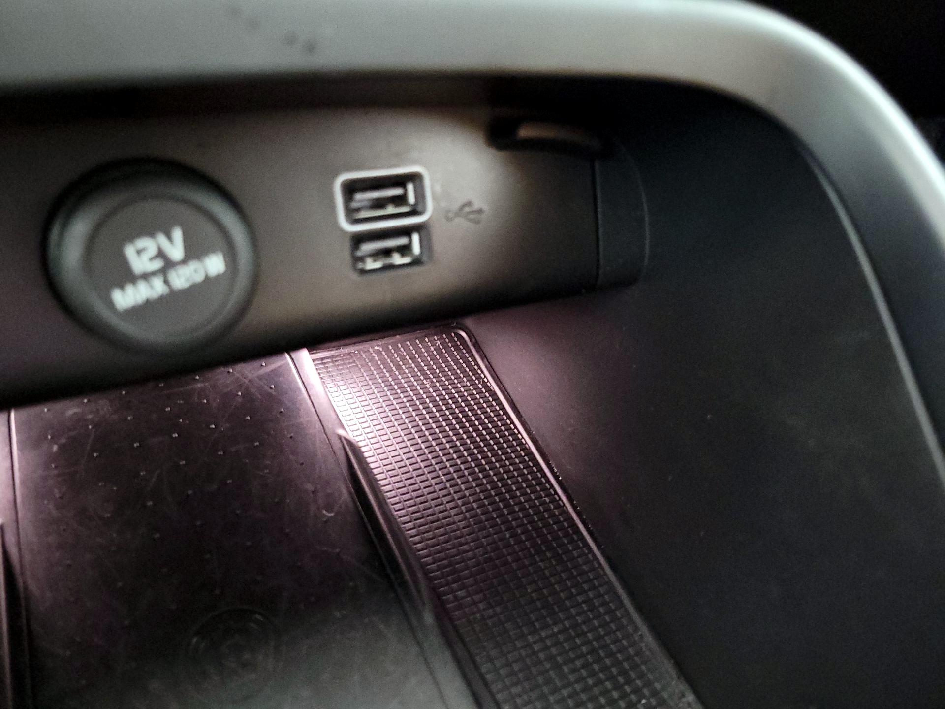 Thumbnail: 2020 Volvo XC40 - 18