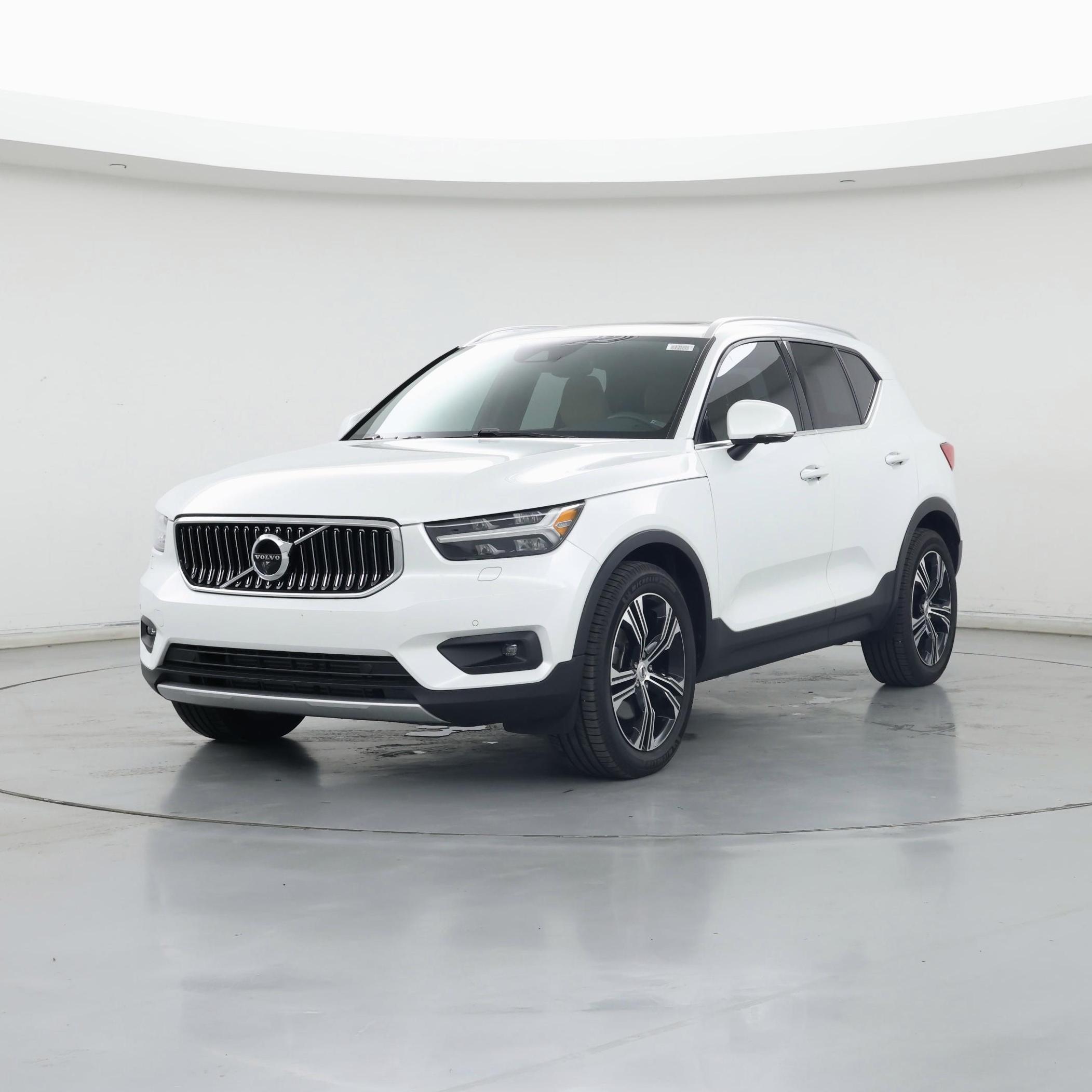 Thumbnail: 2020 Volvo XC40 - 4