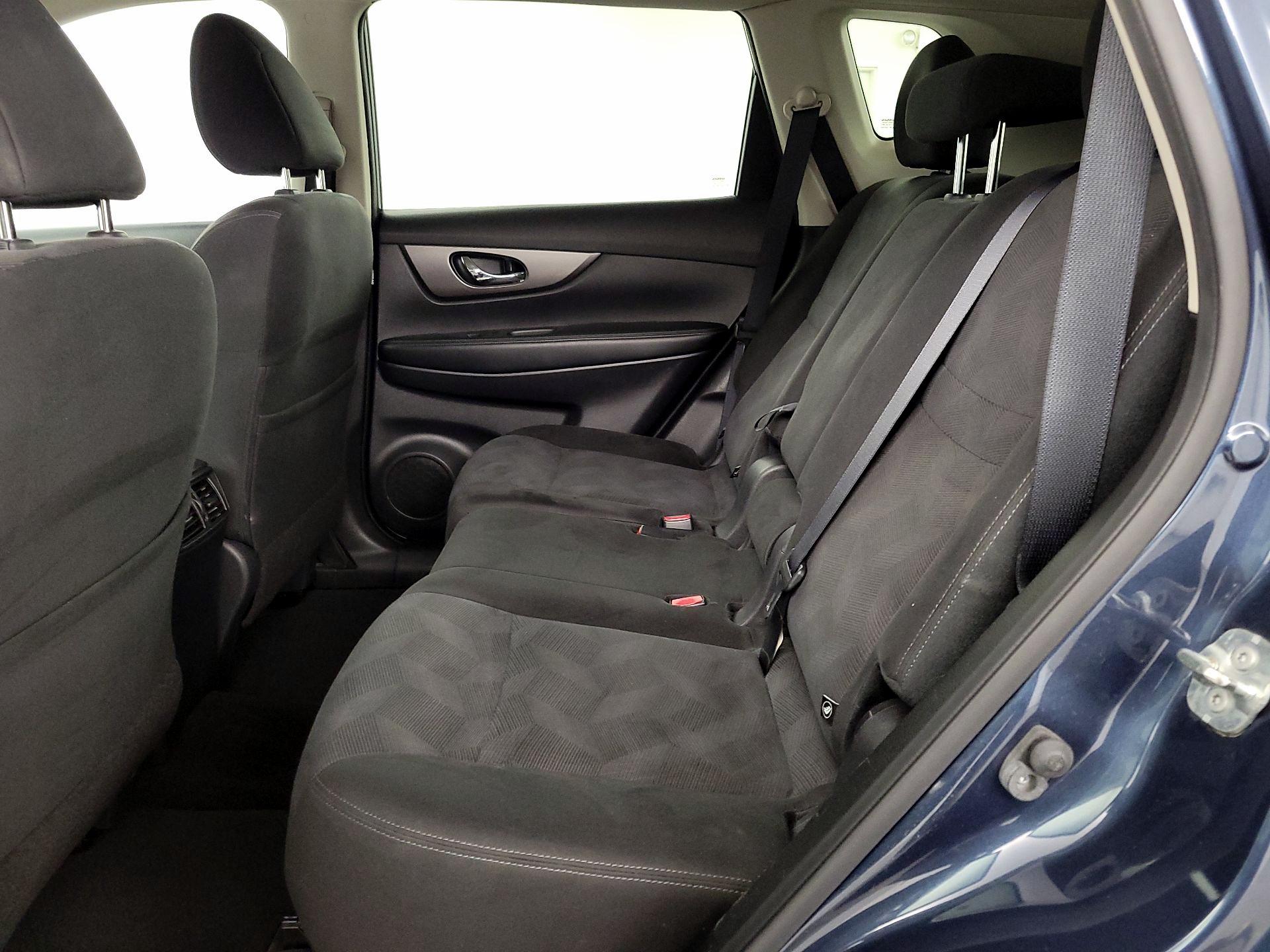 Thumbnail: 2016 Nissan Rogue - 19