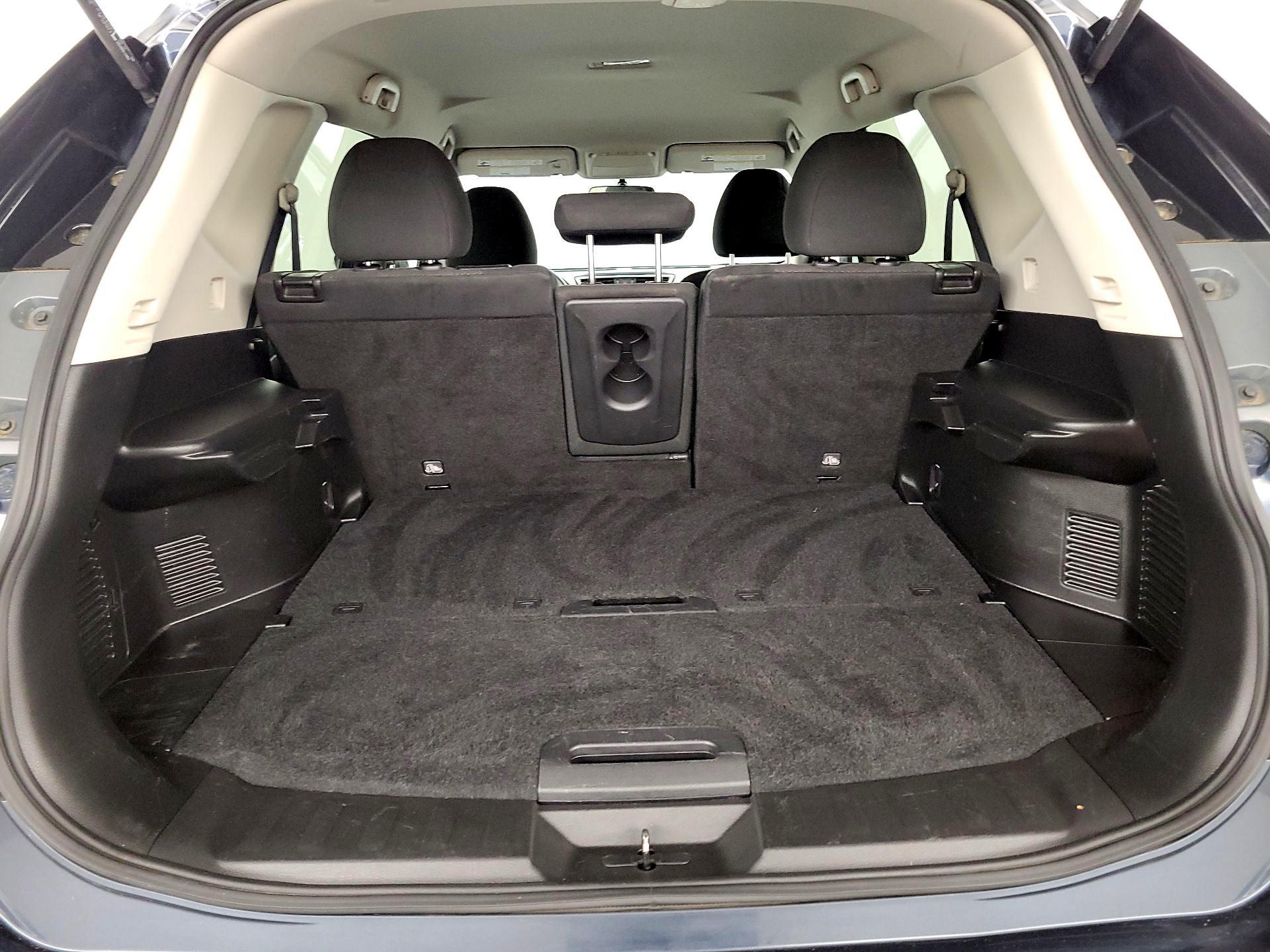 Thumbnail: 2016 Nissan Rogue - 20