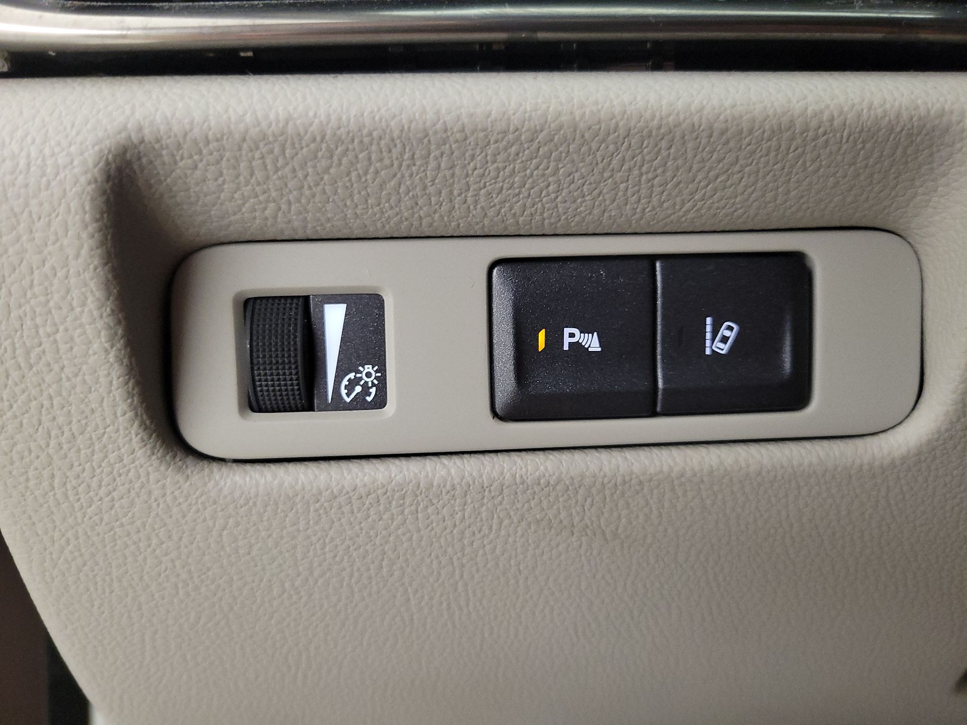 Thumbnail: 2013 Cadillac ATS - 13