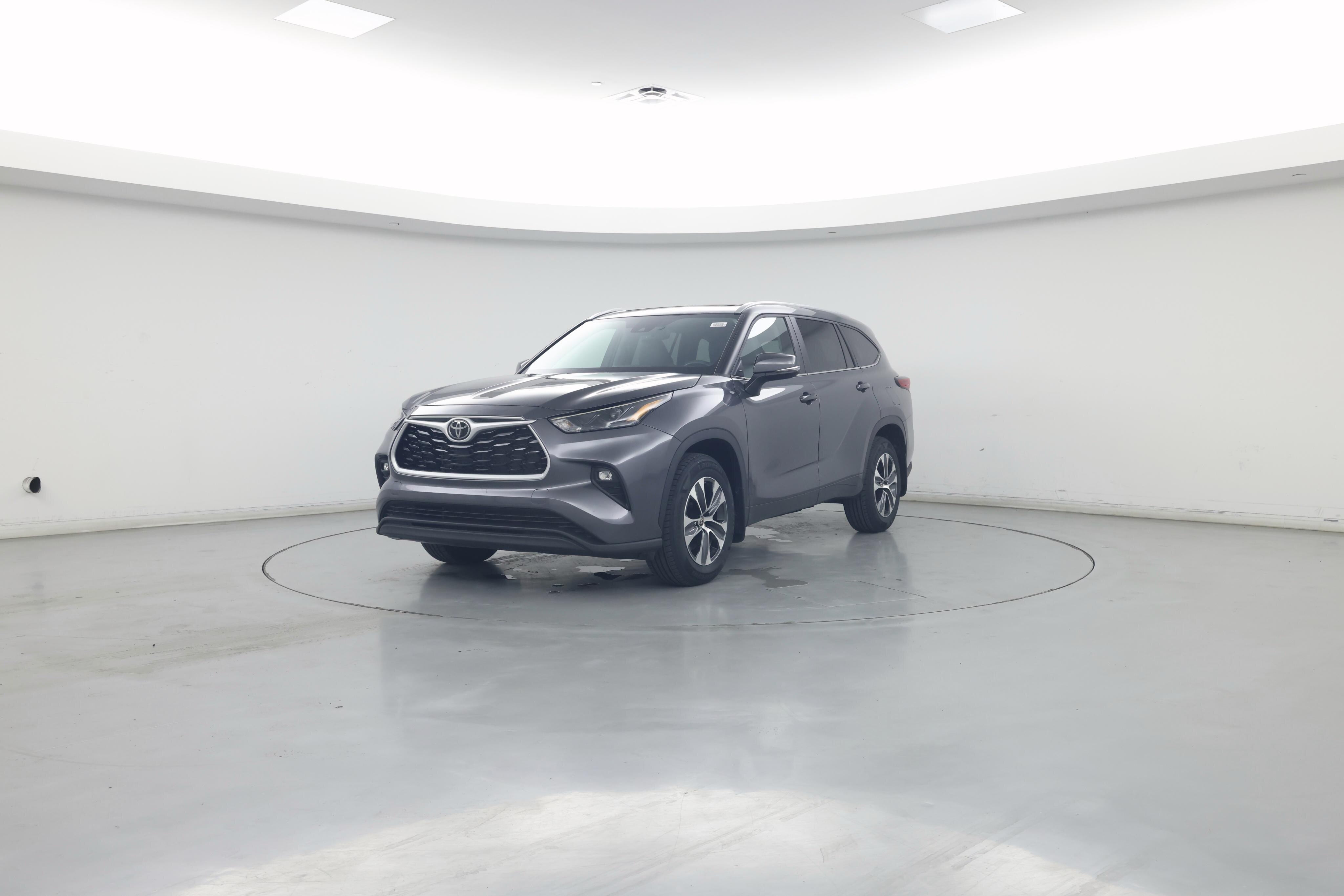 Thumbnail: 2023 Toyota Highlander - 4