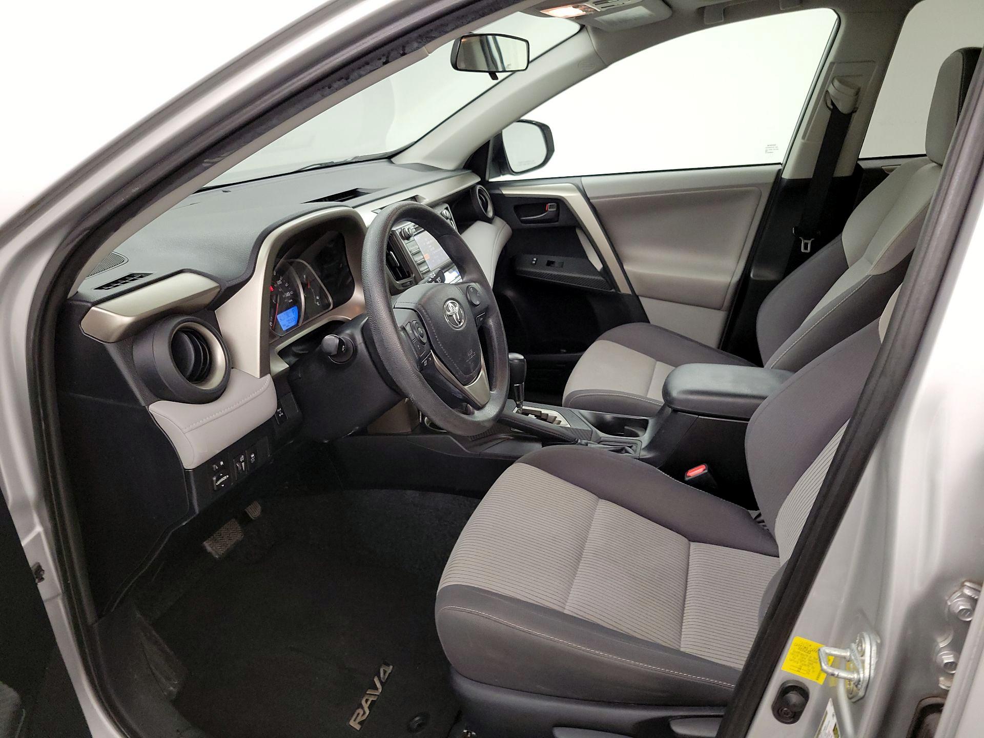 Thumbnail: 2013 Toyota RAV4 - 11