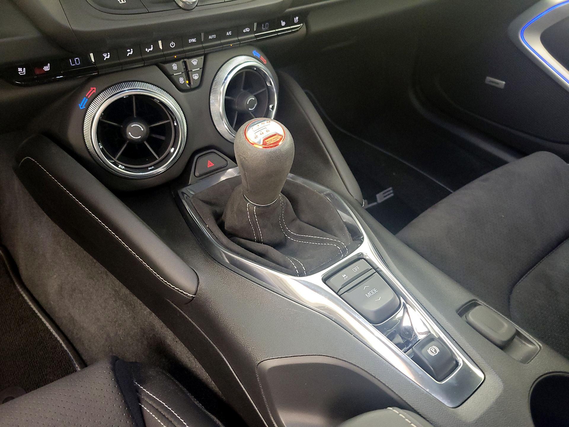 Thumbnail: 2019 Chevrolet Camaro - 17