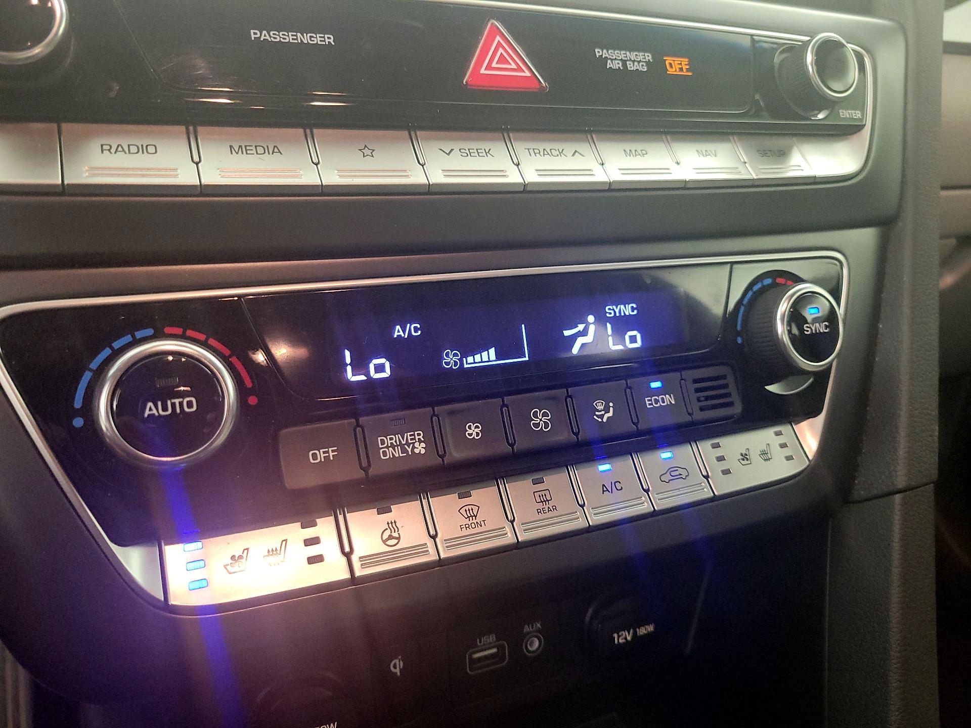 Thumbnail: 2019 Hyundai Sonata - 17
