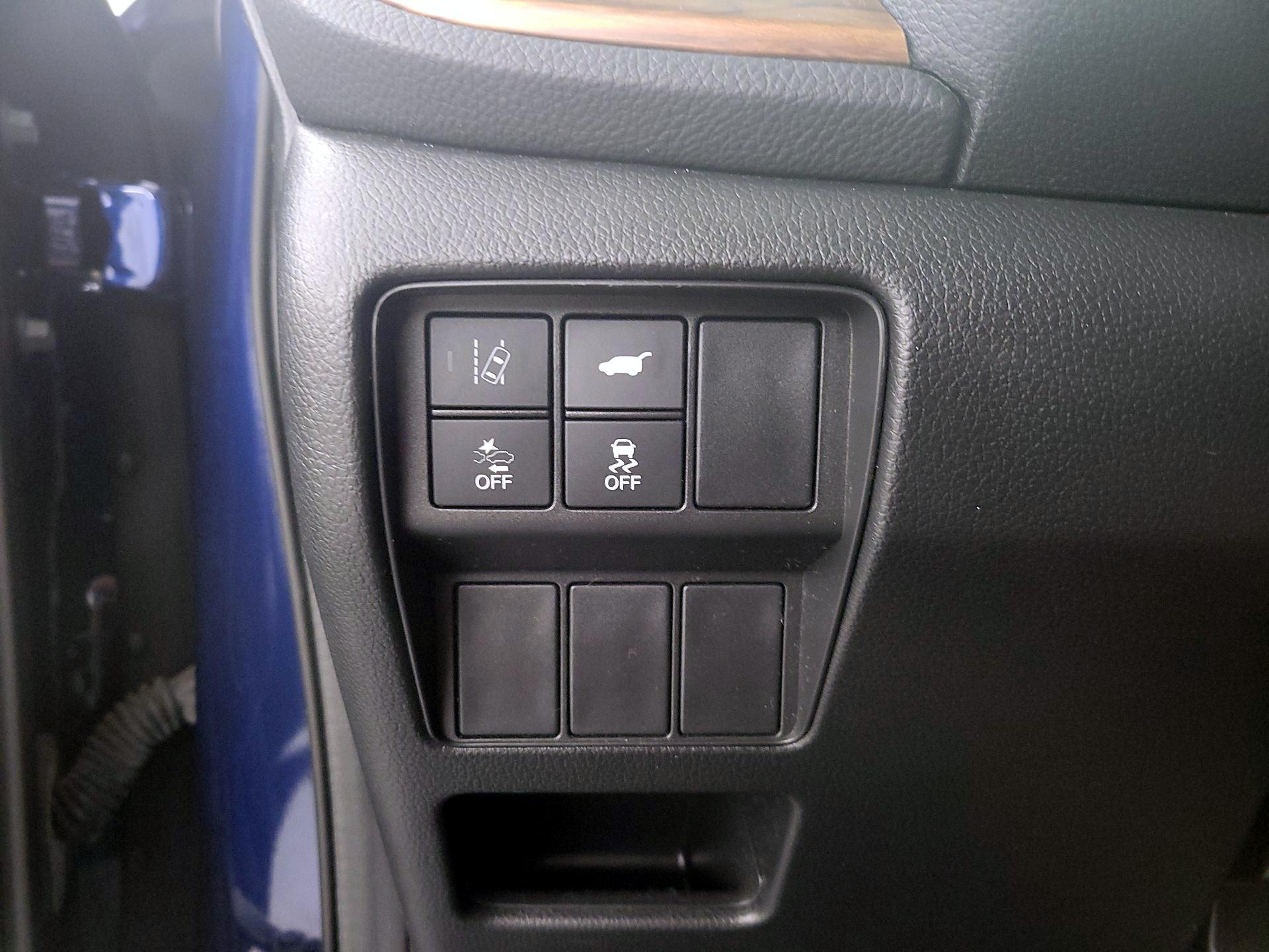 Thumbnail: 2017 Honda CR-V - 13