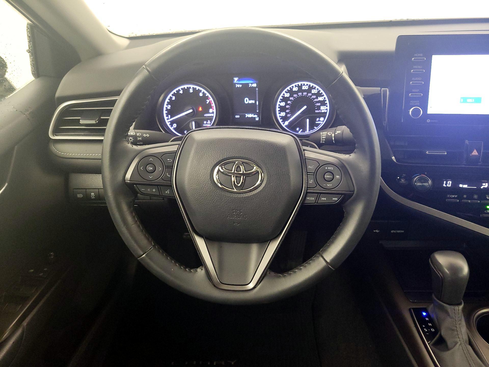 Thumbnail: 2022 Toyota Camry - 10